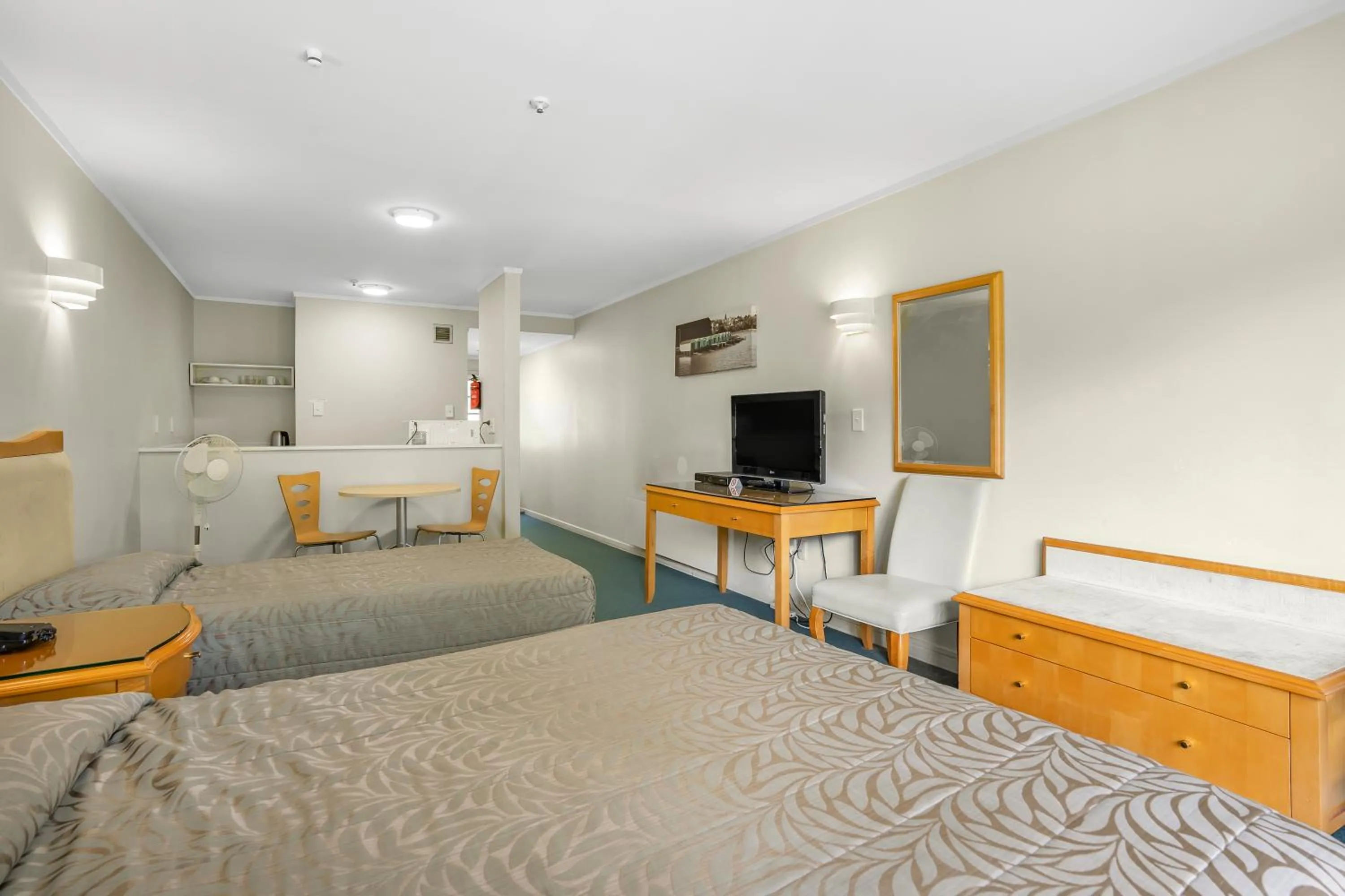 Photo of the whole room, Bed in Capital Lodge Motor Inn