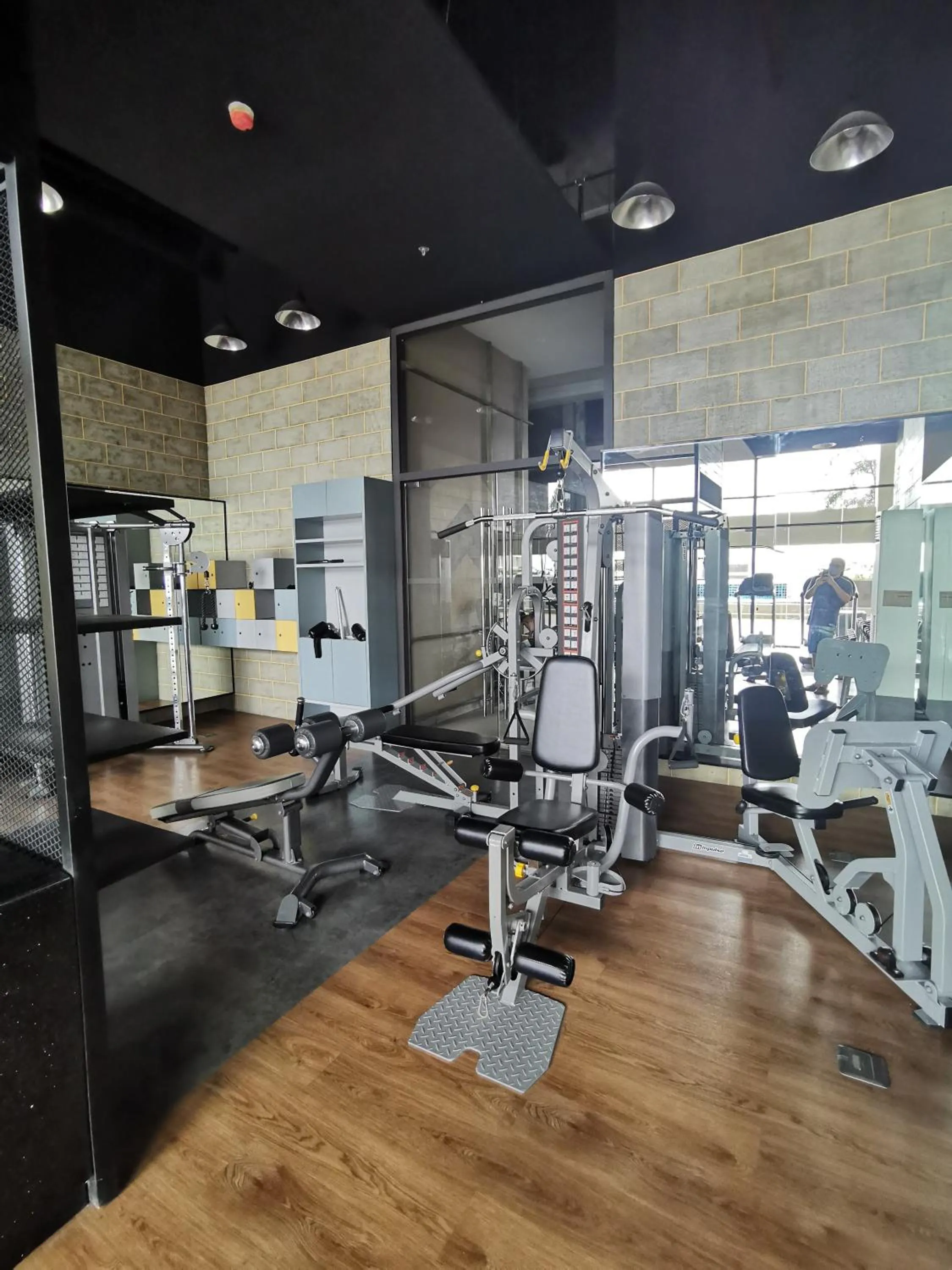 Baseline Premier - Studio with mountain view