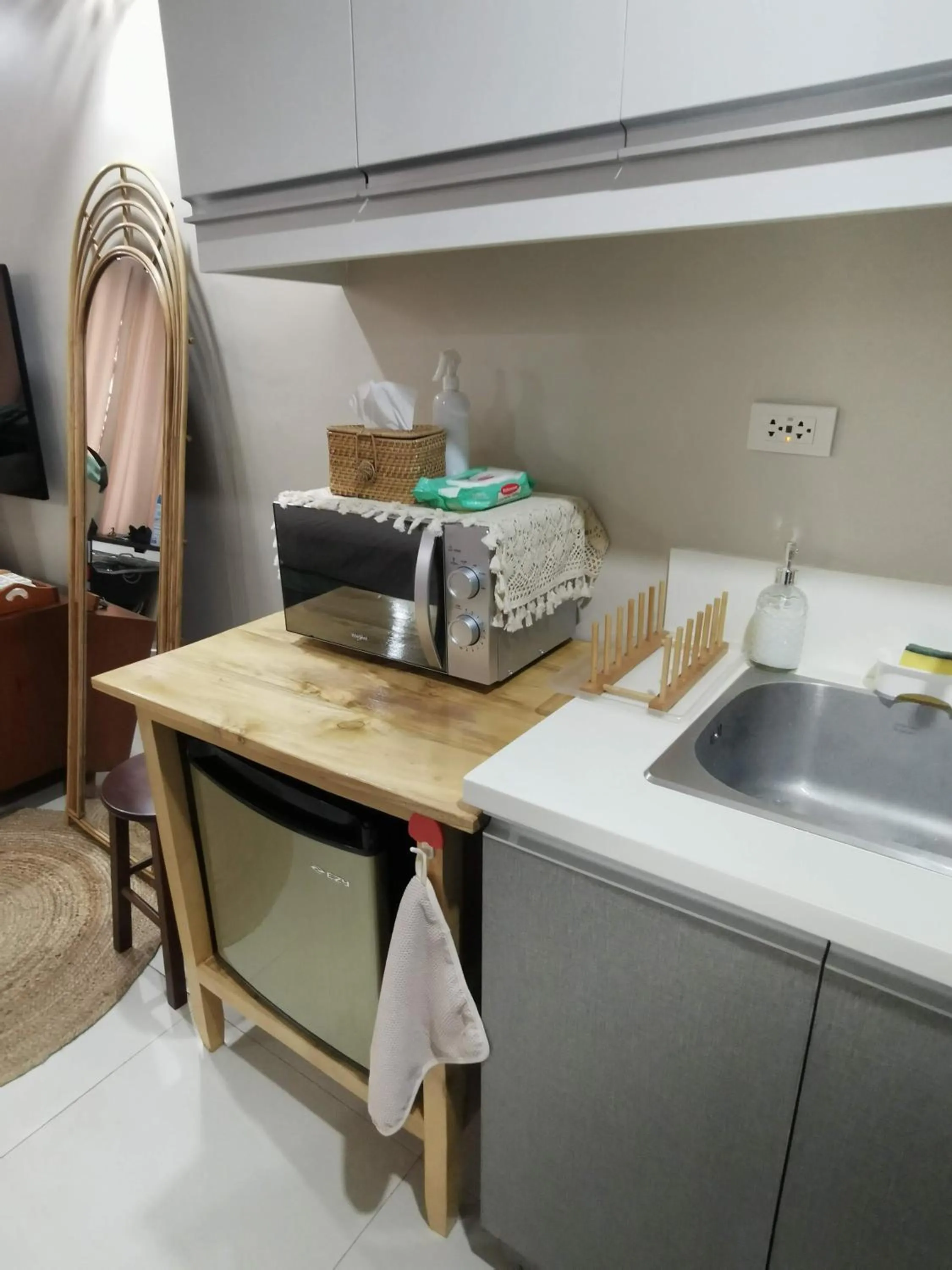 Baseline Premier - Studio with mountain view