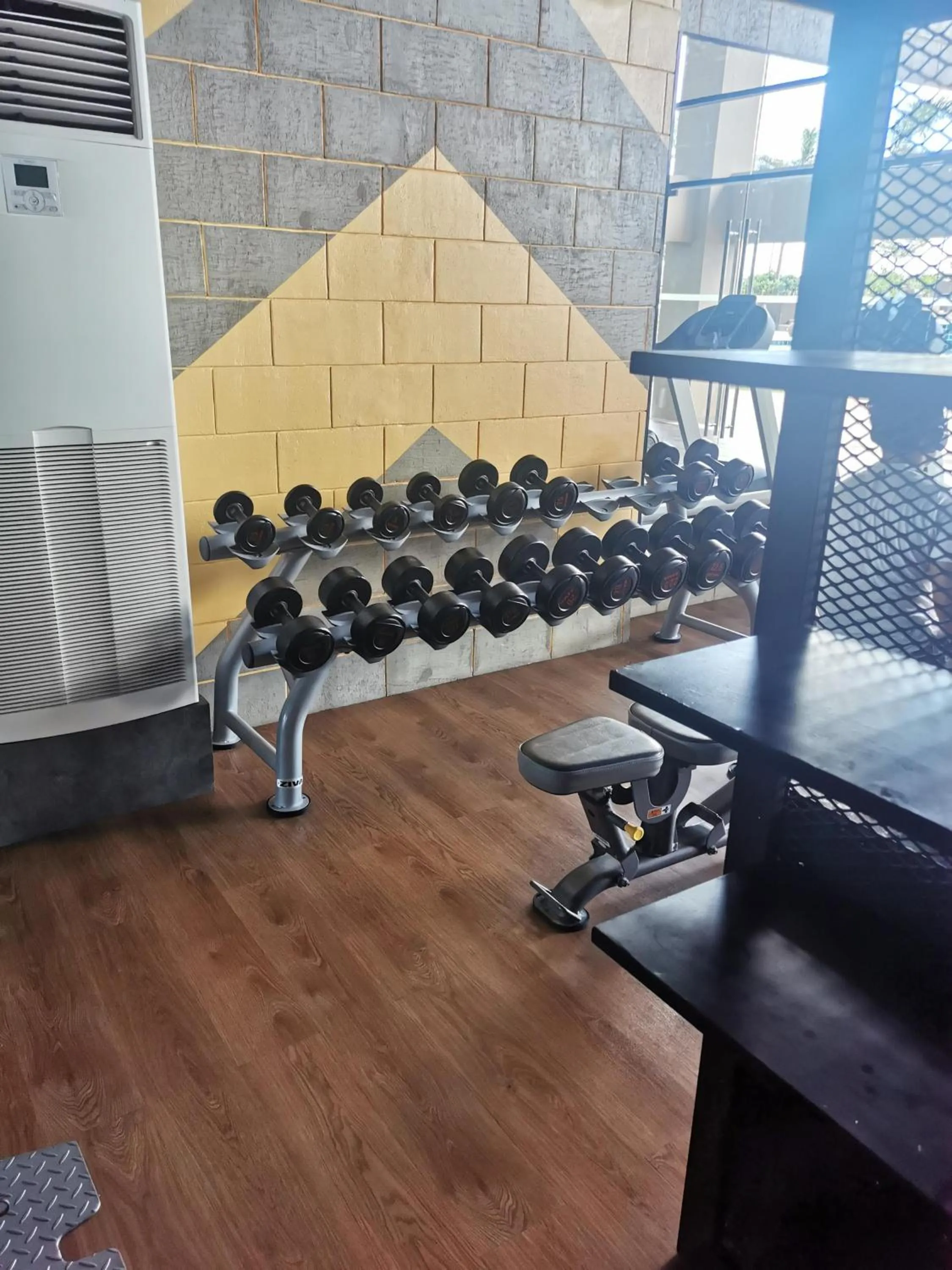 Baseline Premier - Studio with mountain view