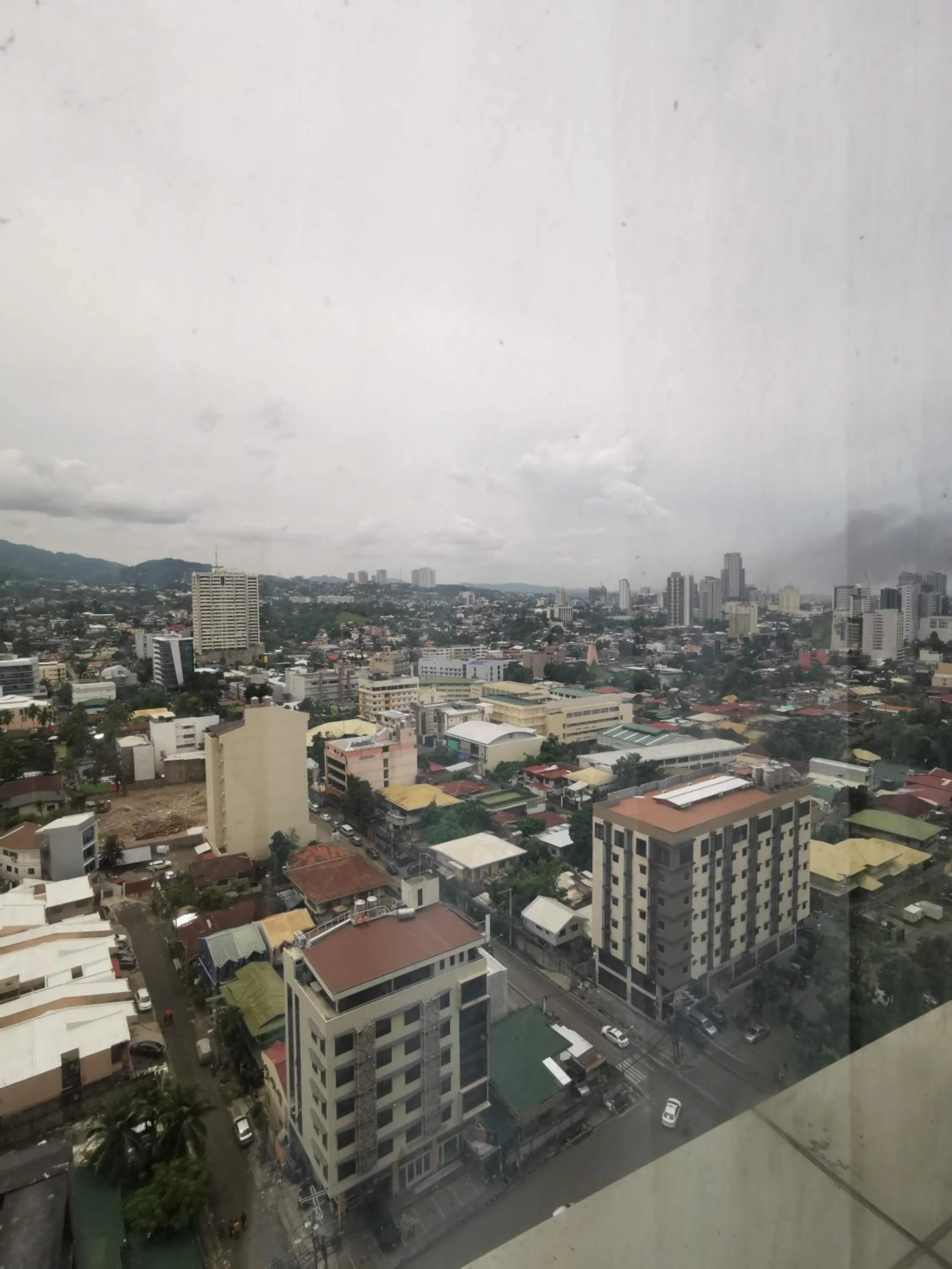 Baseline Premier - Studio with mountain view