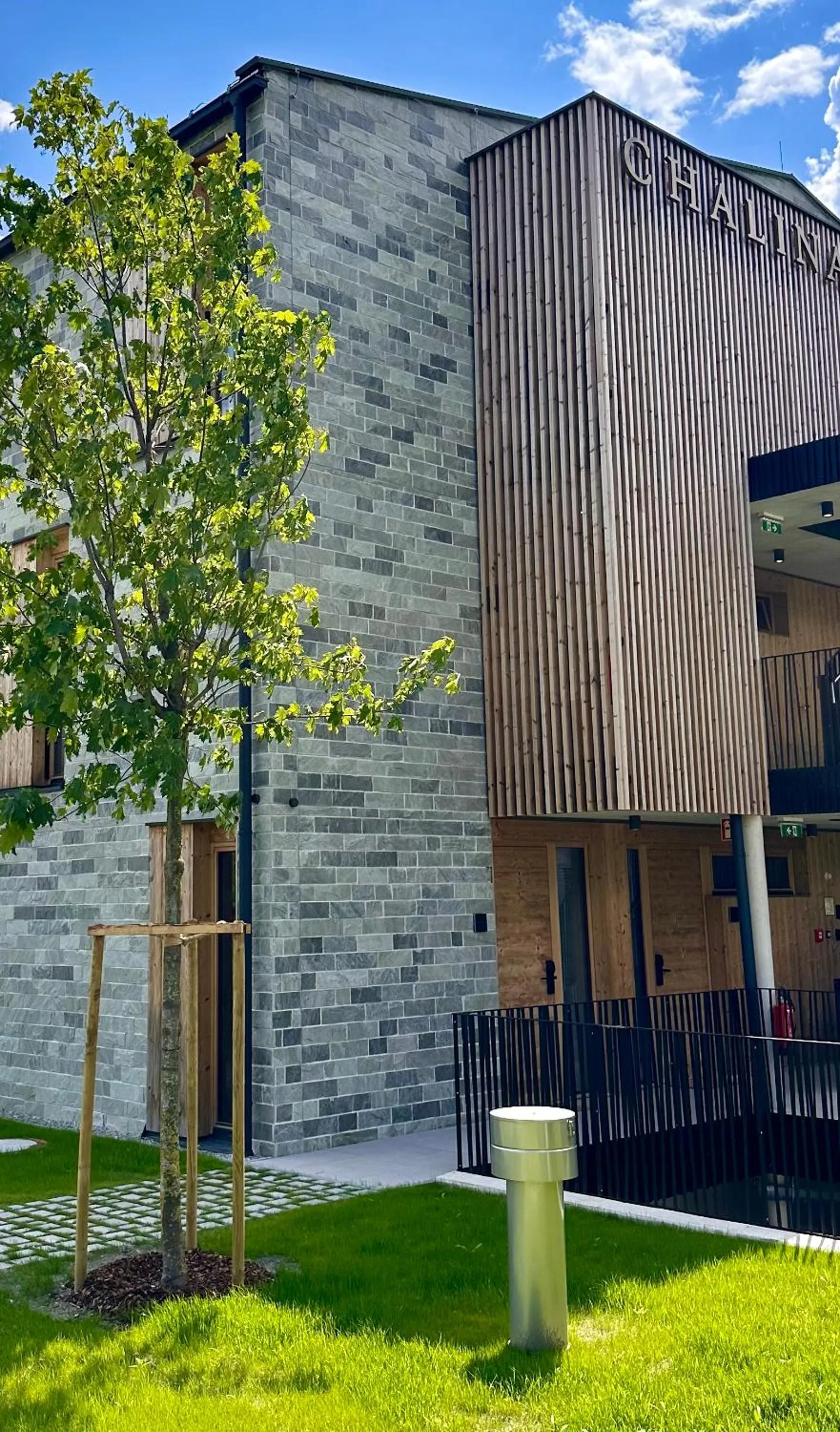 Property building in Aparthotel Chalina
