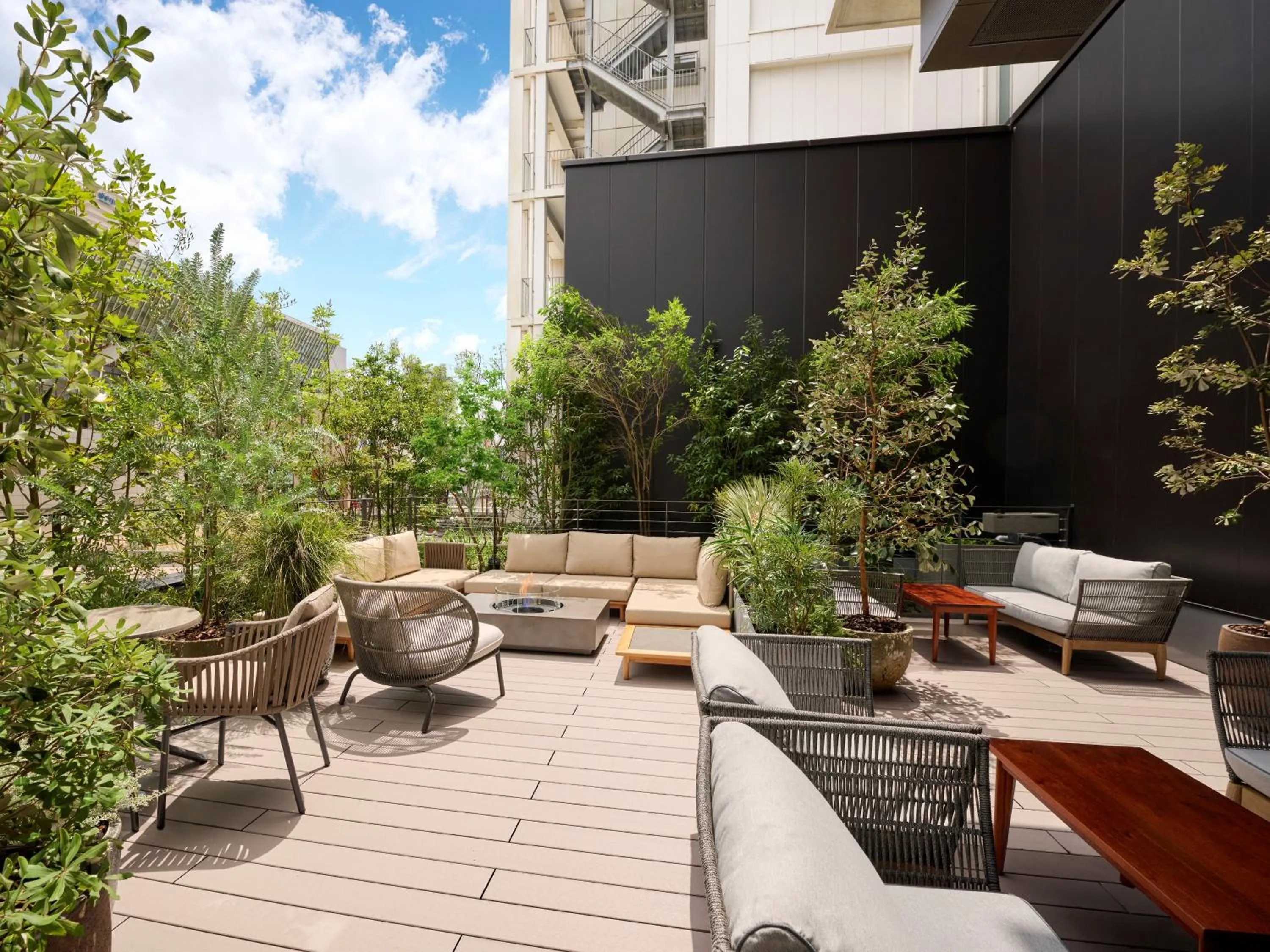 Lounge or bar in The Royal Park Canvas Fukuoka Nakasu