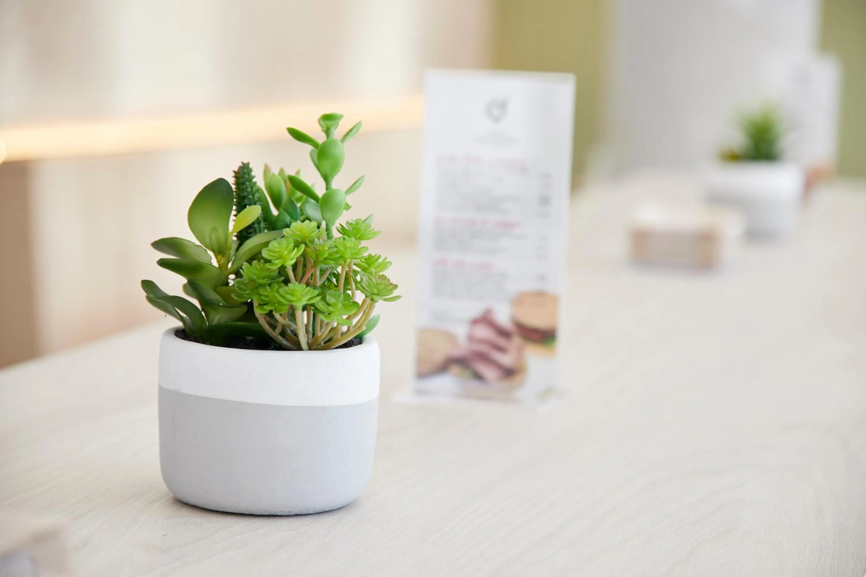 Restaurant/places to eat in Iraipe Logroño Hotel