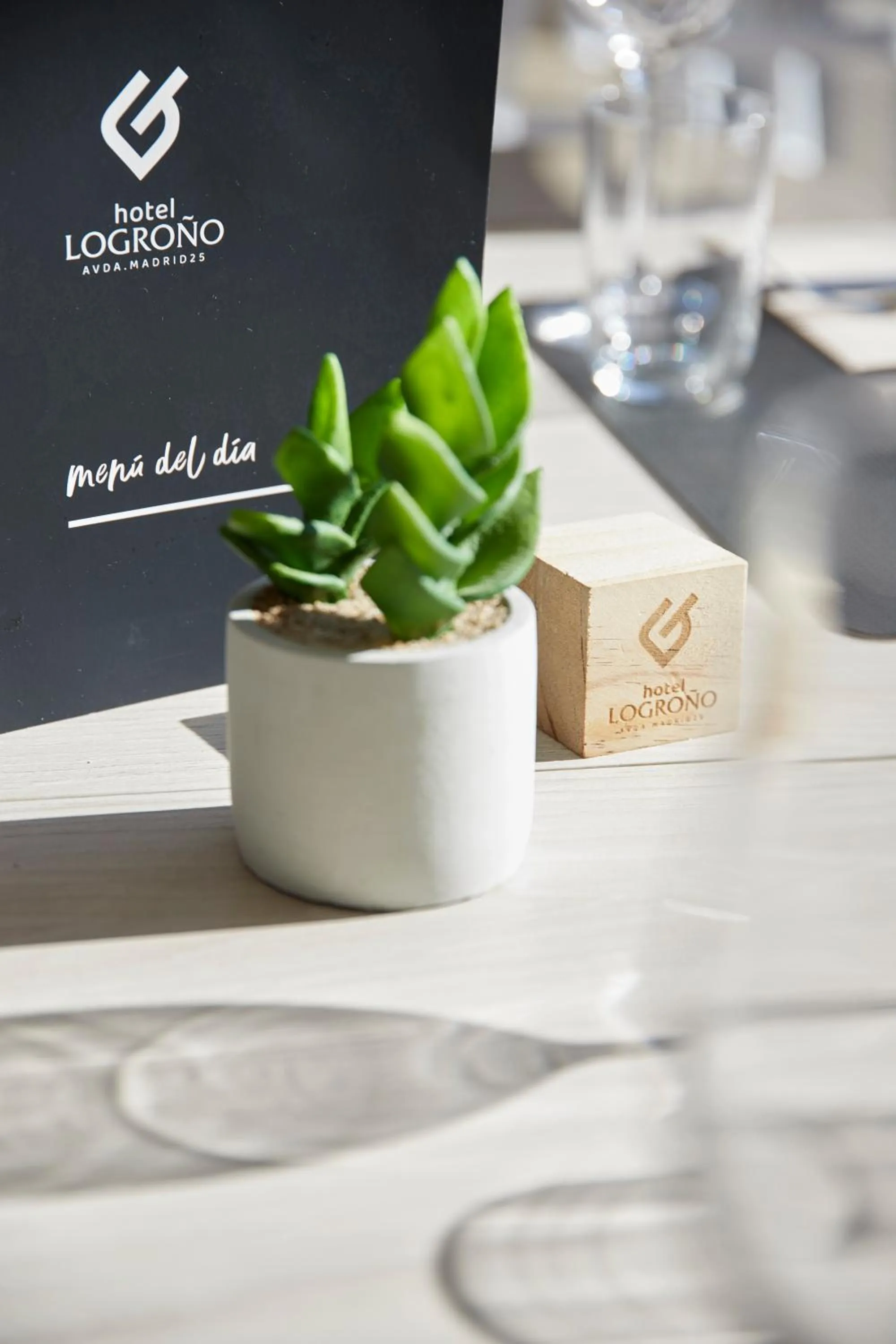 Restaurant/places to eat in Iraipe Logroño Hotel