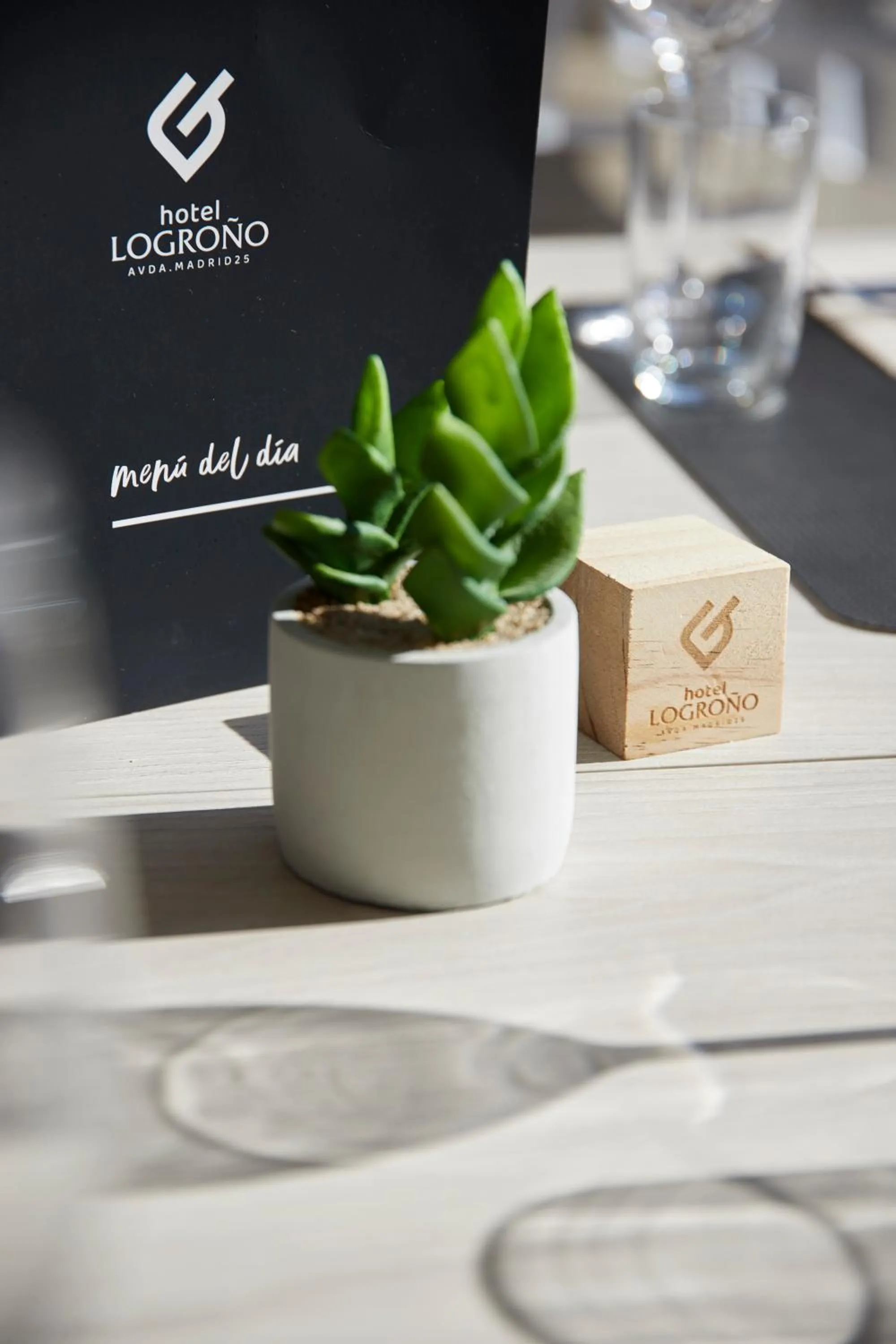 Restaurant/places to eat in Iraipe Logroño Hotel