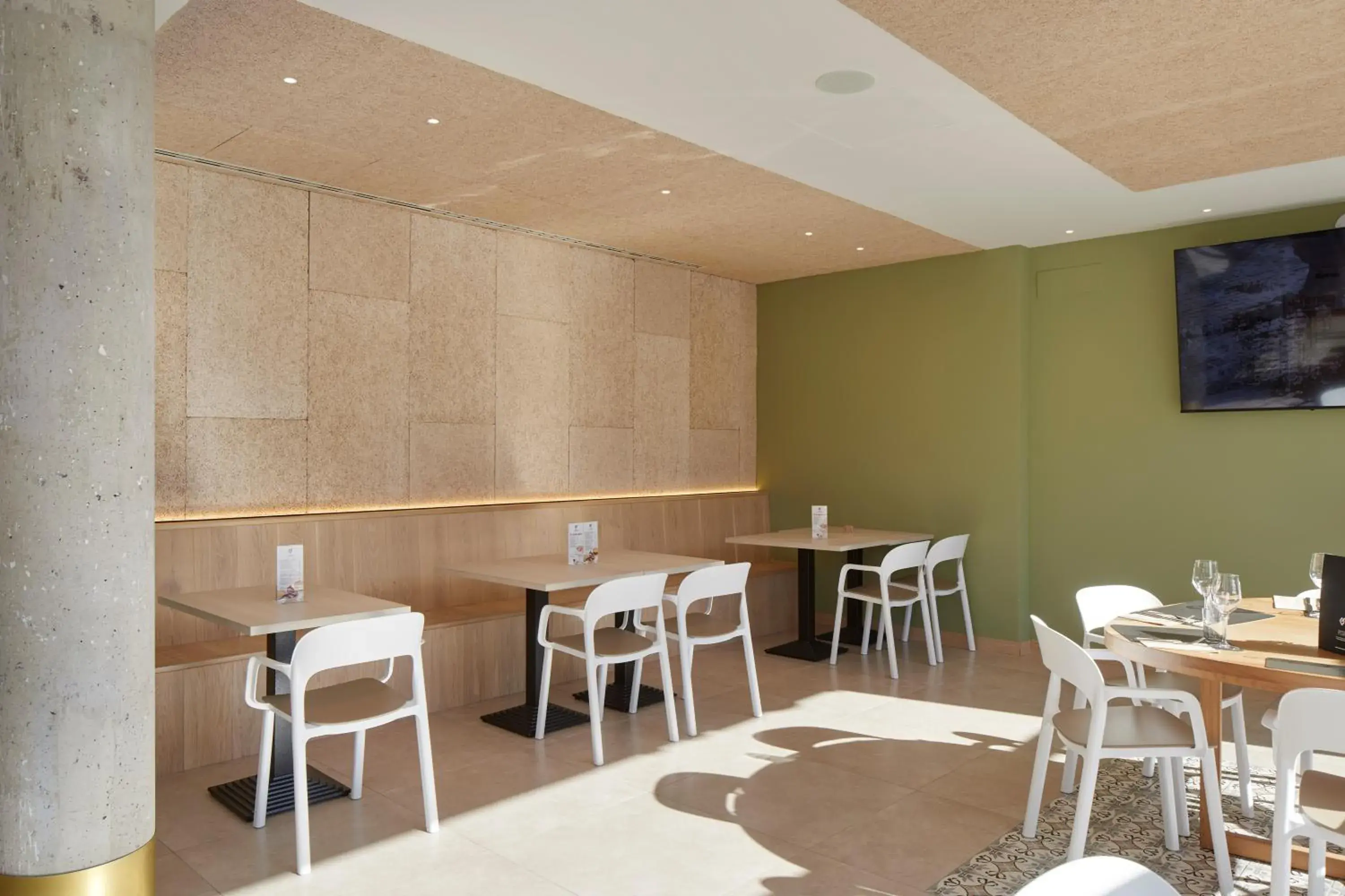 Restaurant/places to eat in Iraipe Logroño Hotel Restaurant/places to eat in Iraipe Logroño Hotel