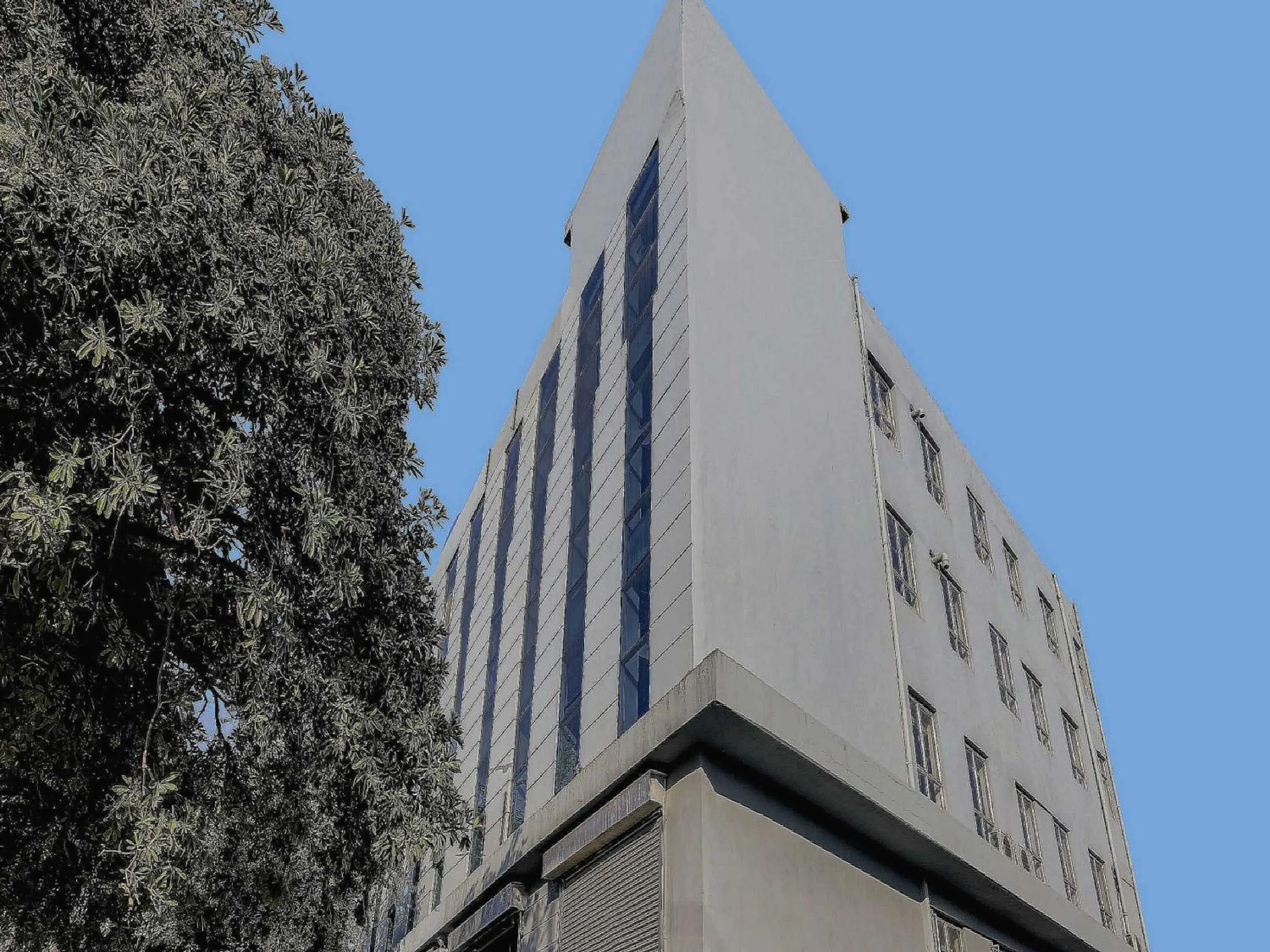 Facade/entrance in Hotel O Golden King