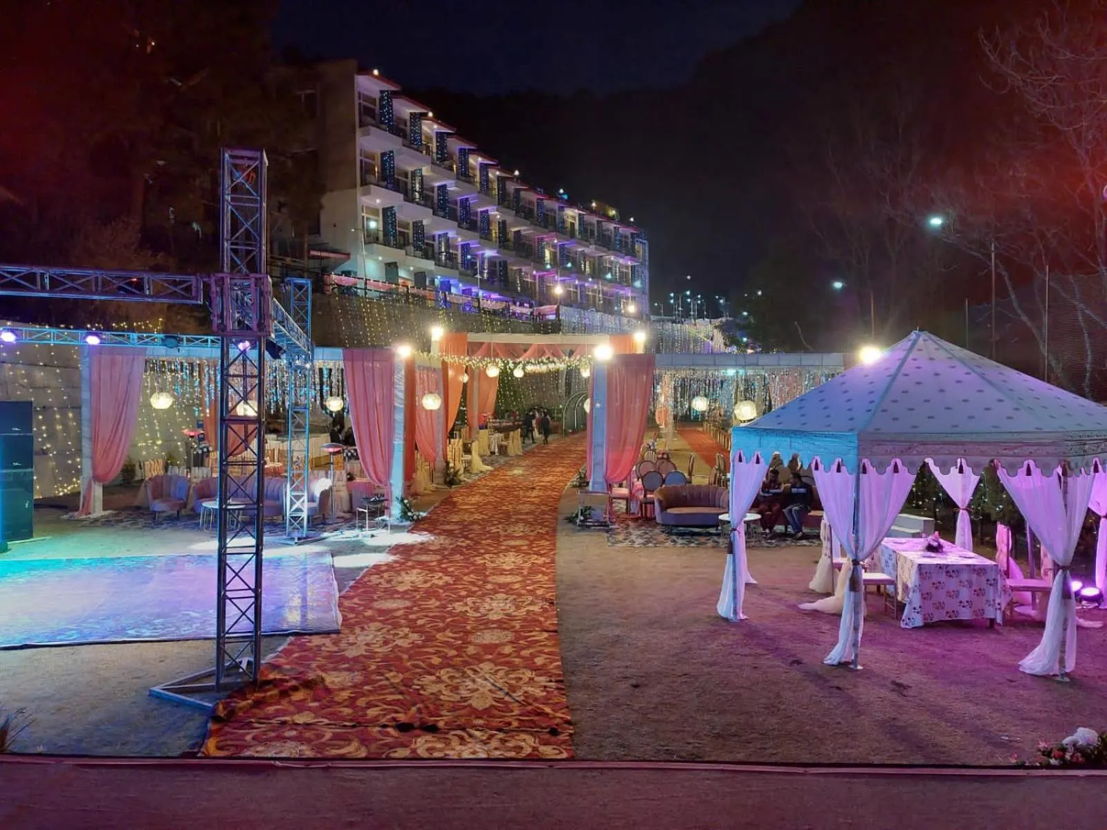 Property building in Wood Creek Resort & Spa Kasauli