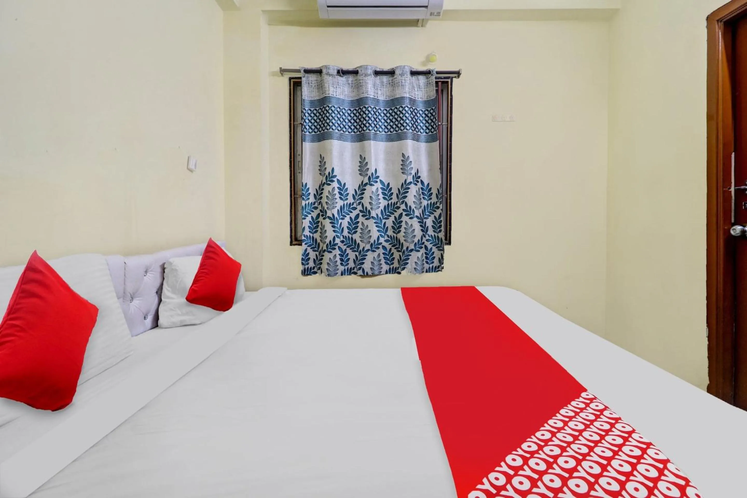 Bedroom, Bed in Hotel O Ruby Grand Inn Nallagandla