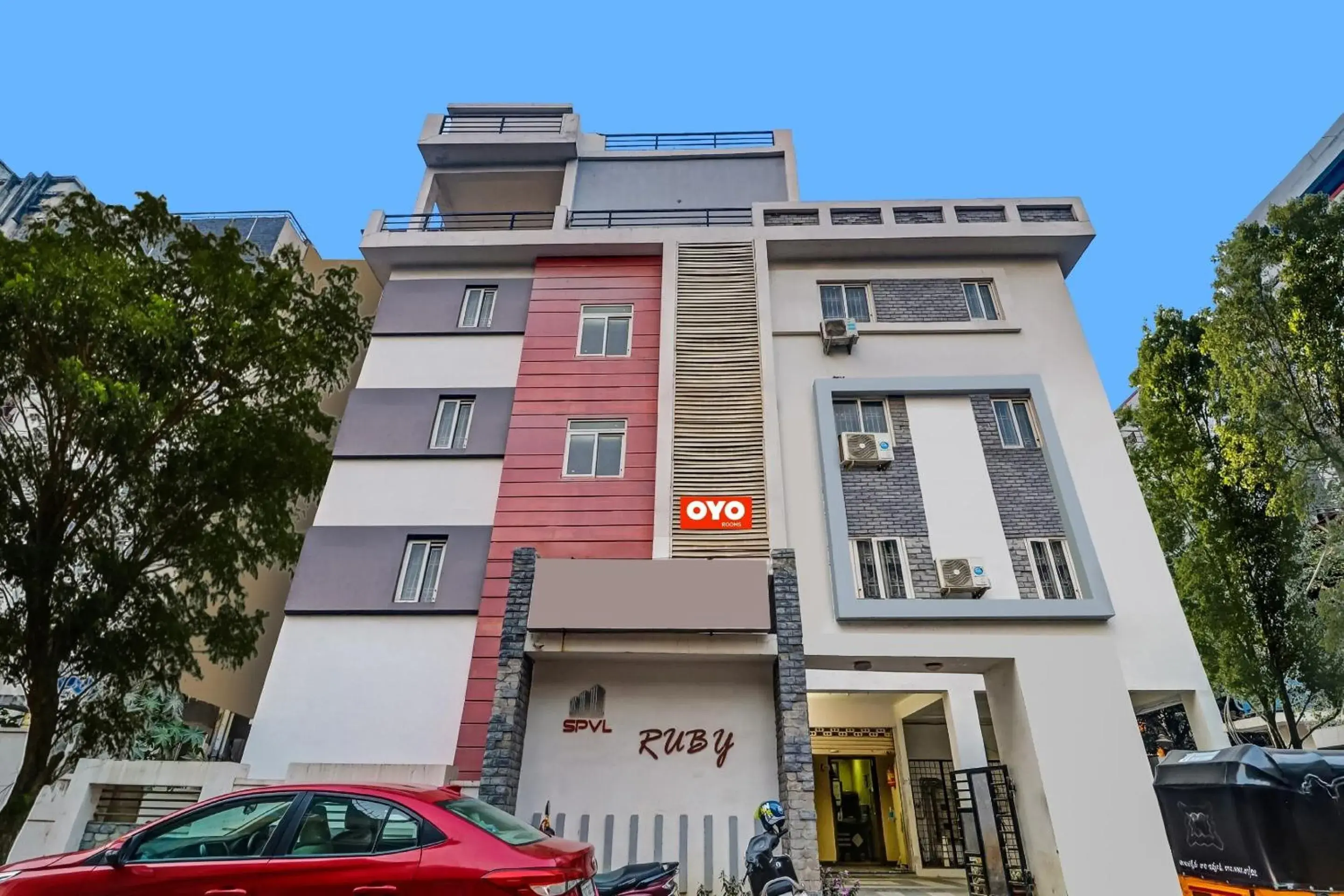 Facade/entrance in Hotel O Ruby Grand Inn Nallagandla Facade/entrance in Hotel O Ruby Grand Inn Nallagandla