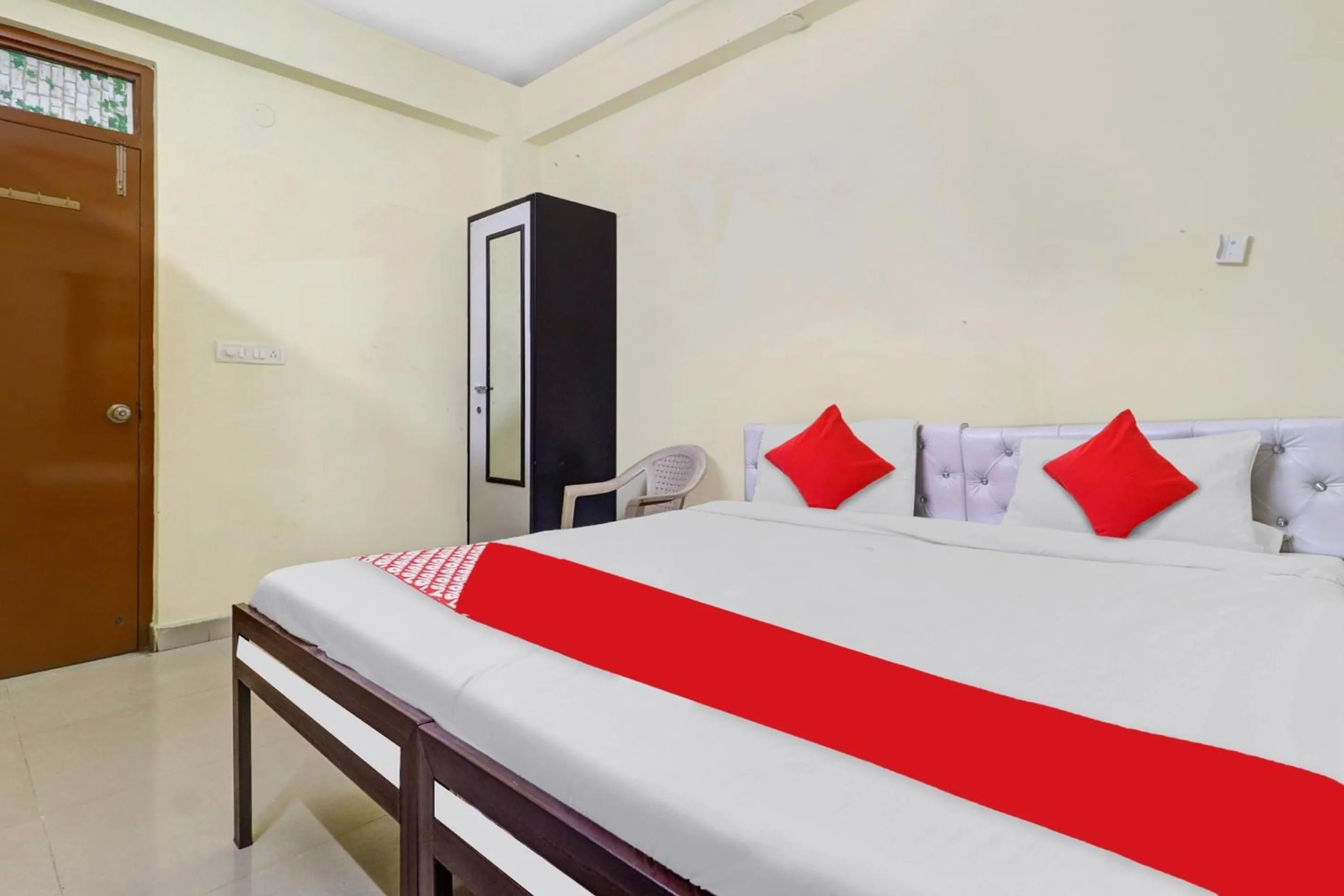 Bedroom, Bed in Hotel O Ruby Grand Inn Nallagandla