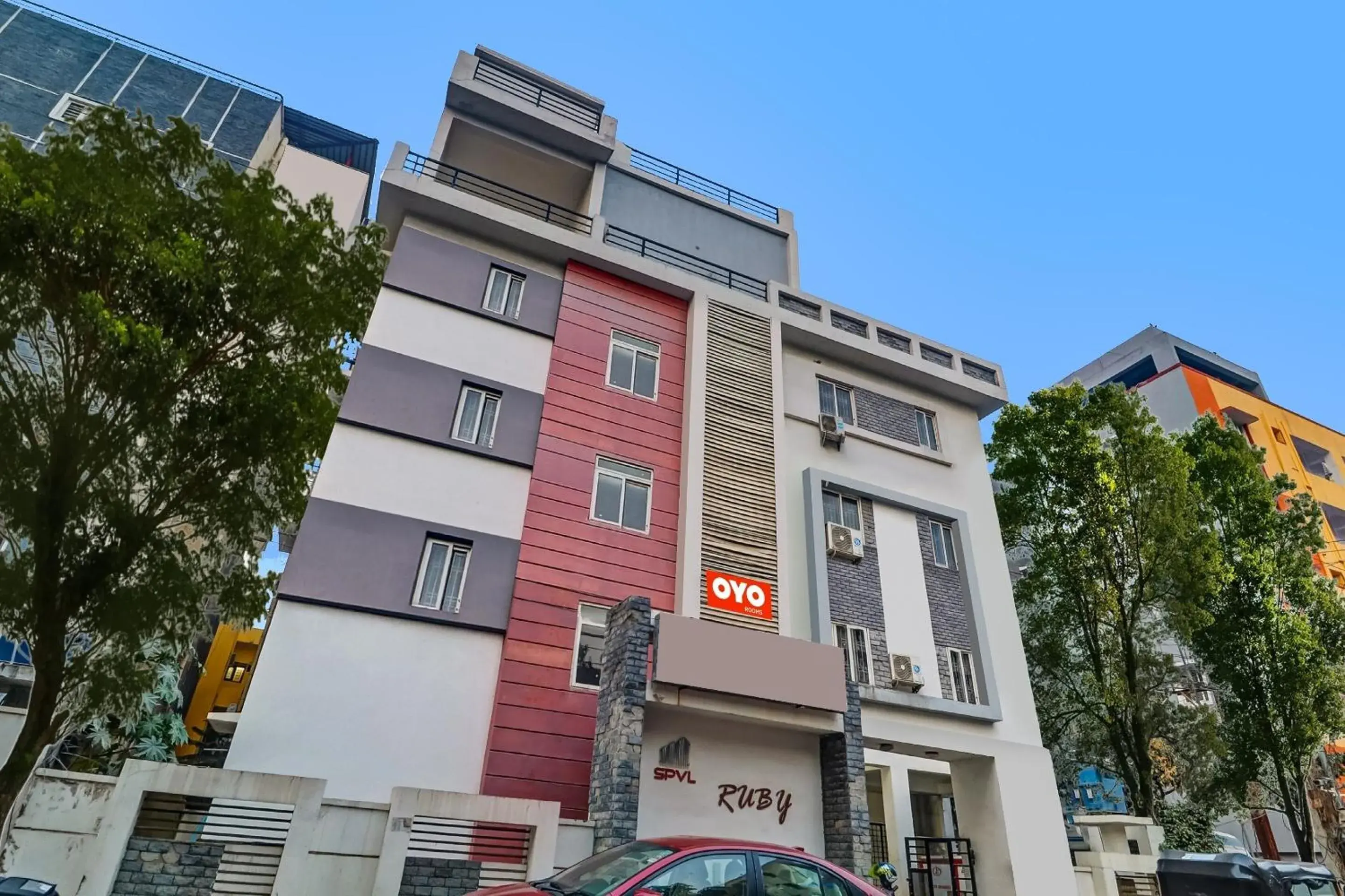 Facade/entrance in Hotel O Ruby Grand Inn Nallagandla Facade/entrance in Hotel O Ruby Grand Inn Nallagandla