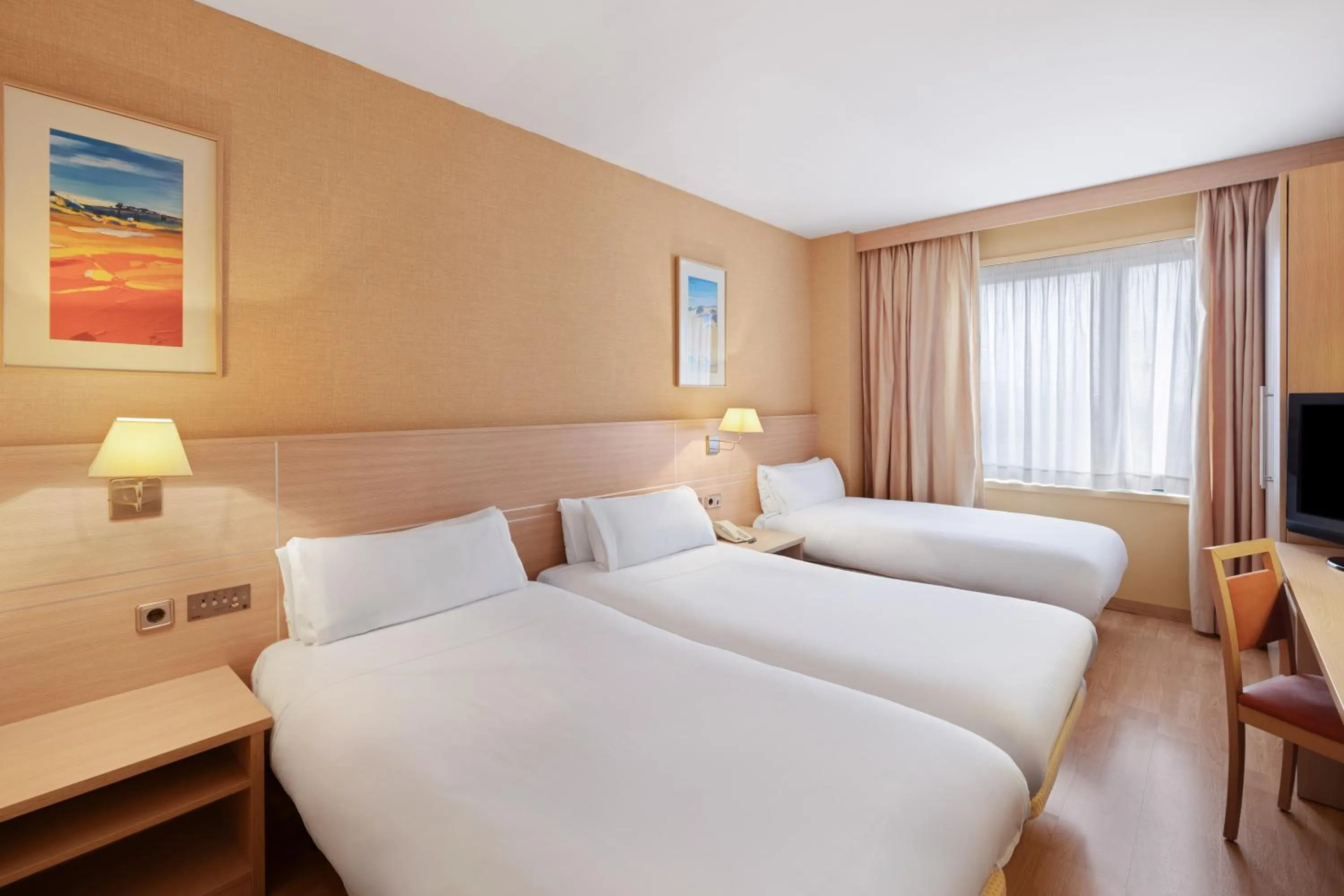 Bed in B&B HOTEL Tarragona Valls