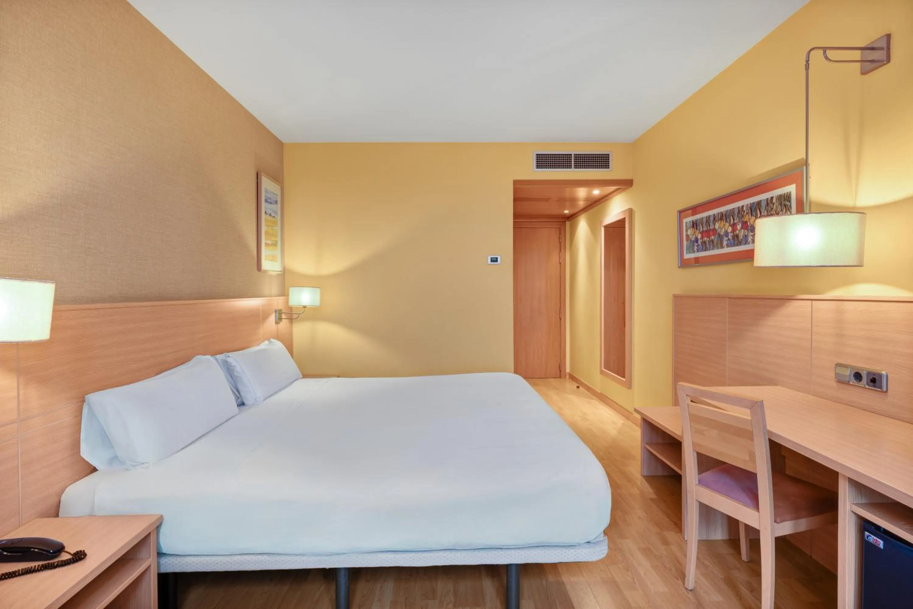 Bed in B&B HOTEL Tarragona Valls