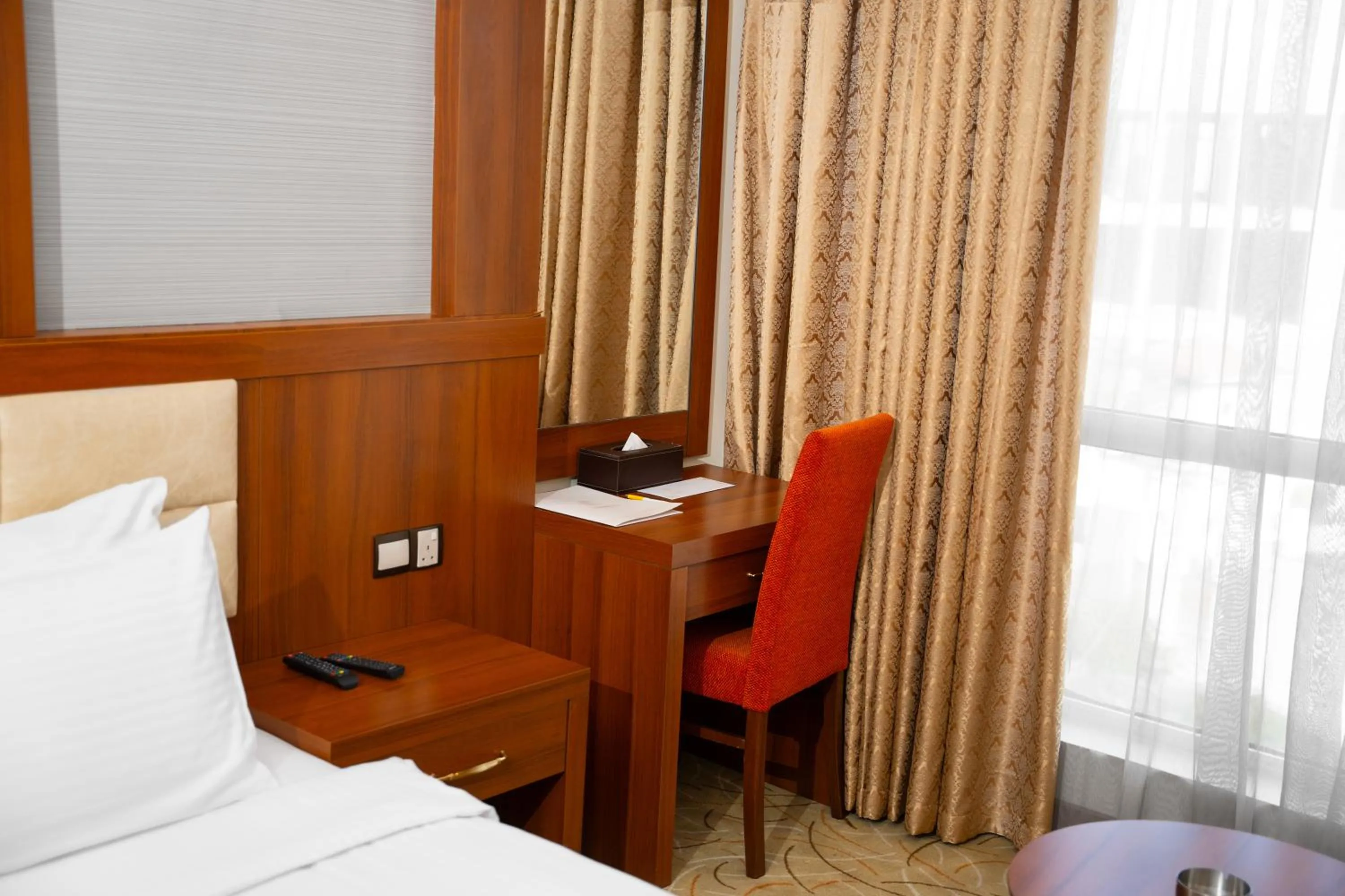 hair dresser, Bed in Shaheen Hotel Baghdad