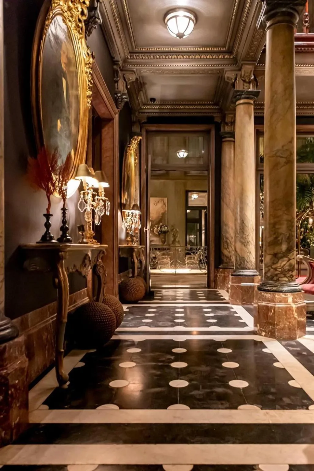 Lobby or reception in Cobergher Hotel
