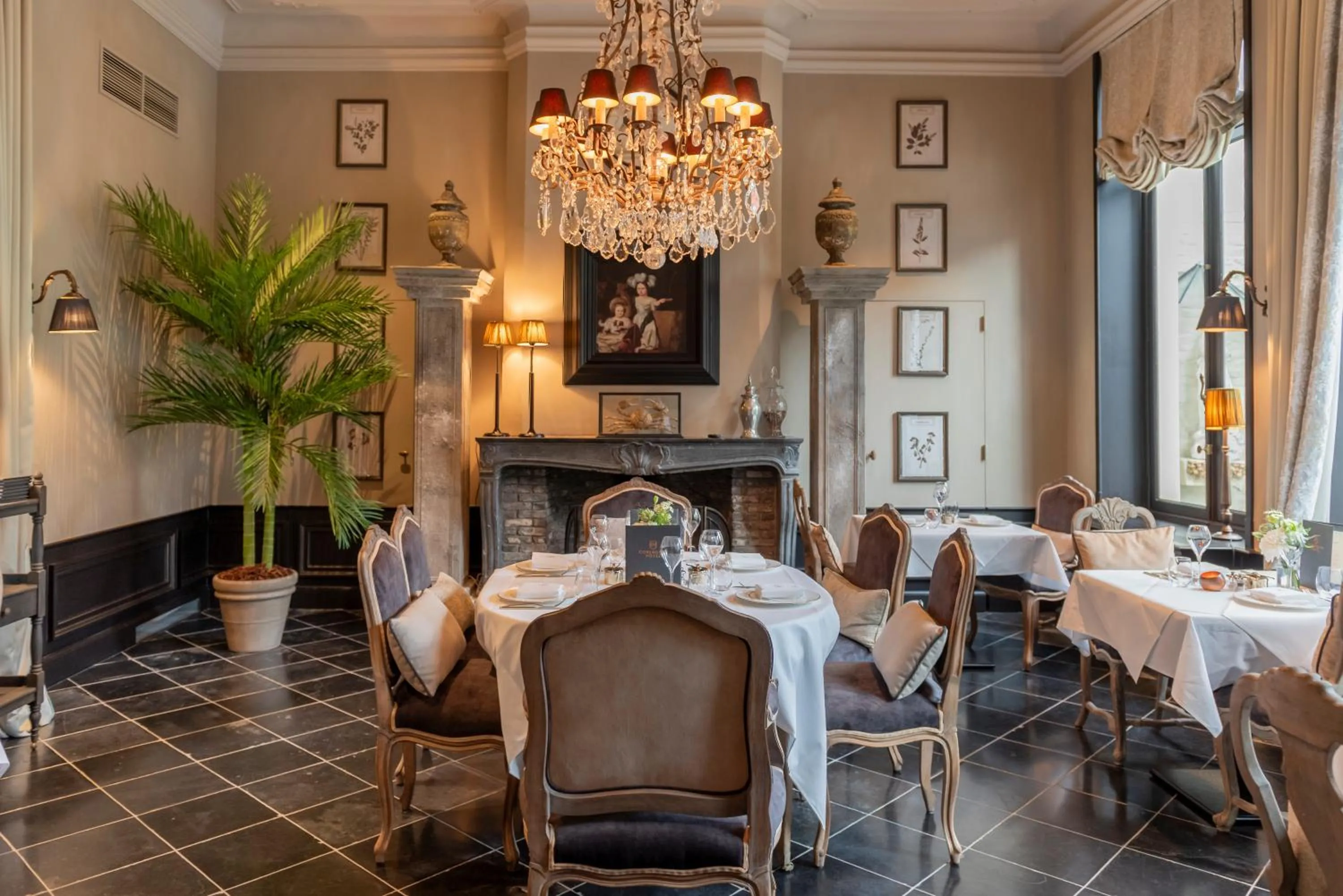 Restaurant/places to eat in Cobergher Hotel