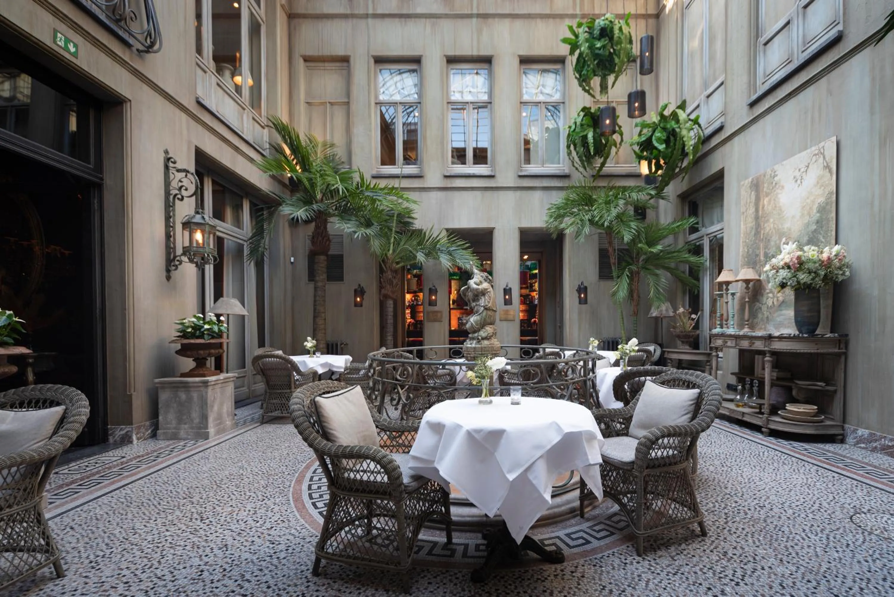 Restaurant/places to eat in Cobergher Hotel
