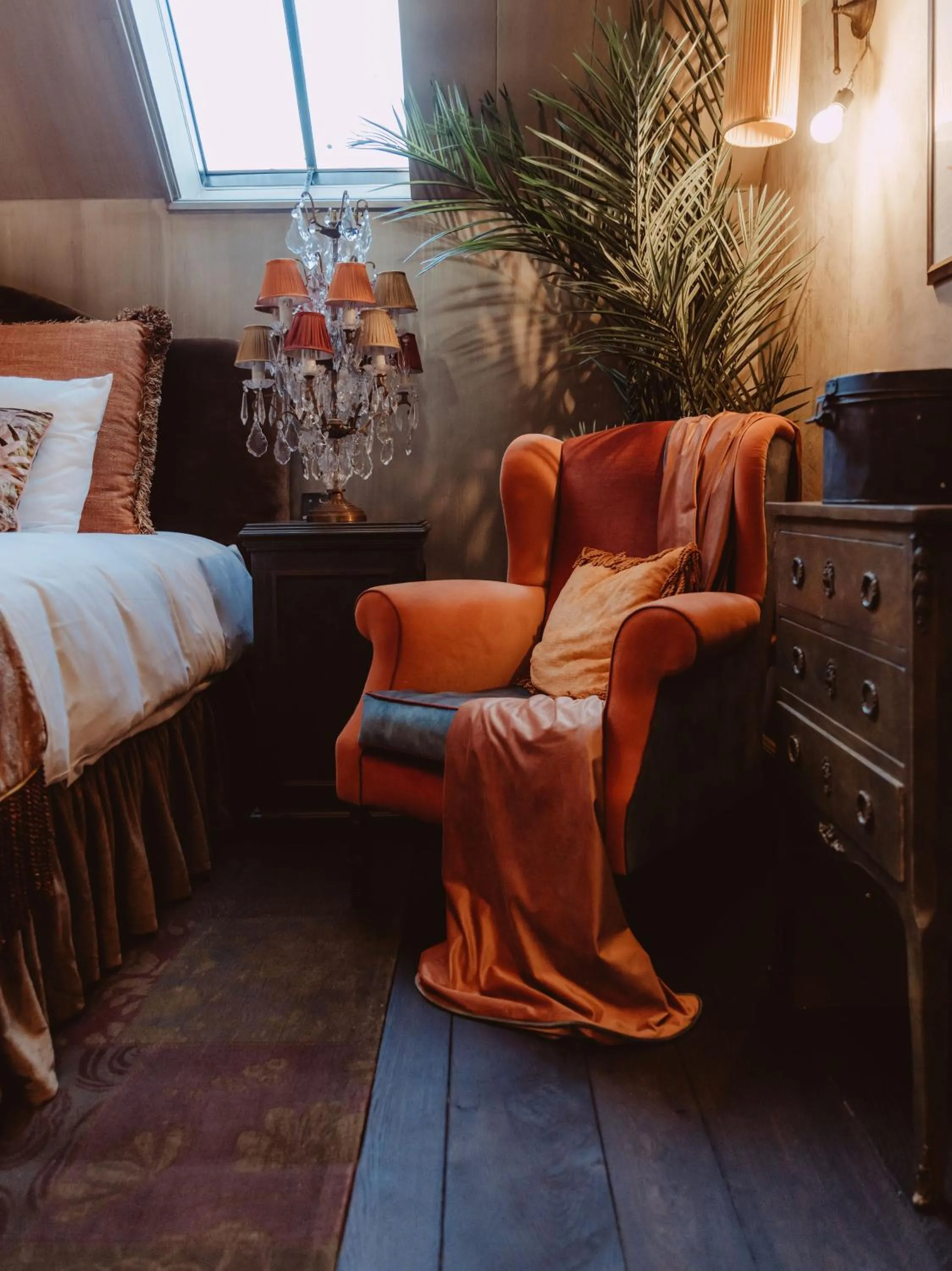 Seating area, Bed in Cobergher Hotel