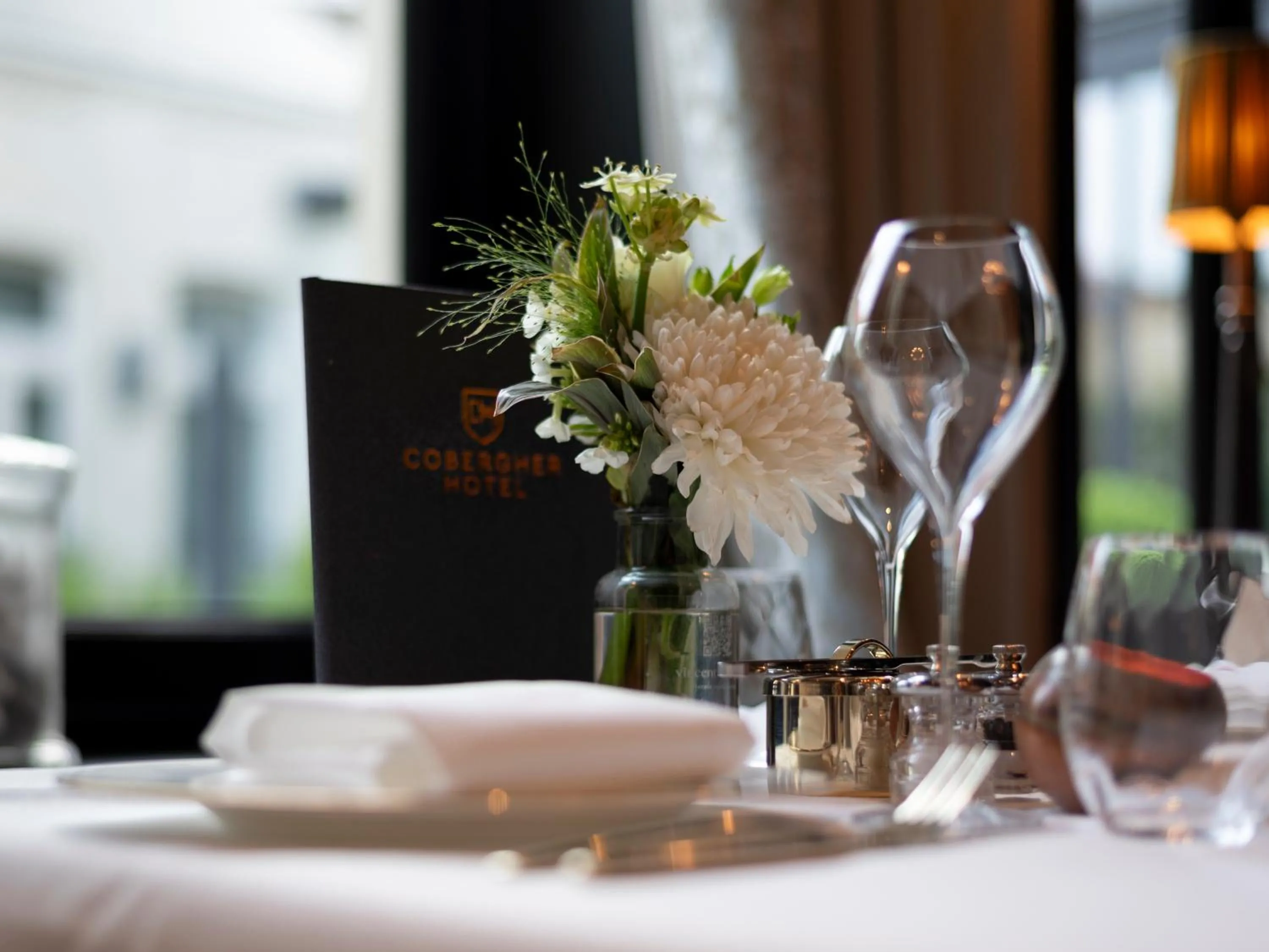 Restaurant/places to eat in Cobergher Hotel