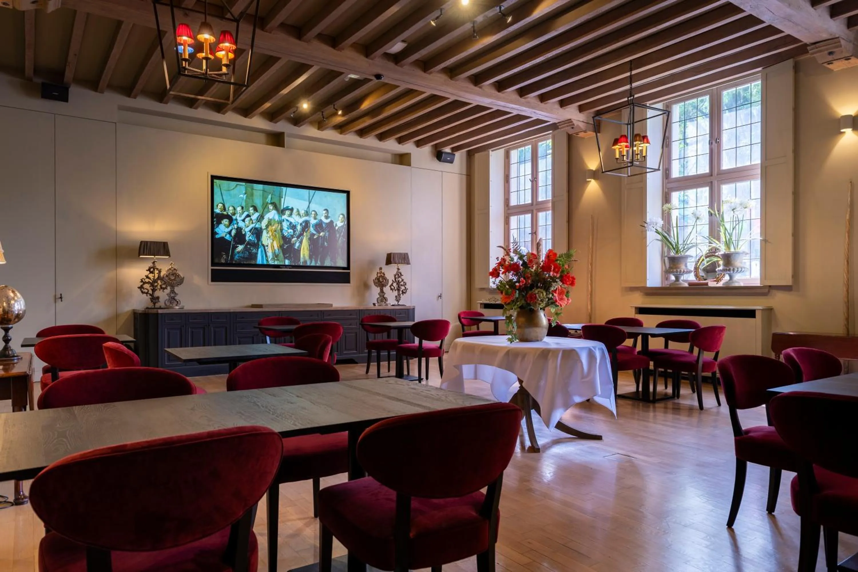 Restaurant/places to eat in Cobergher Hotel