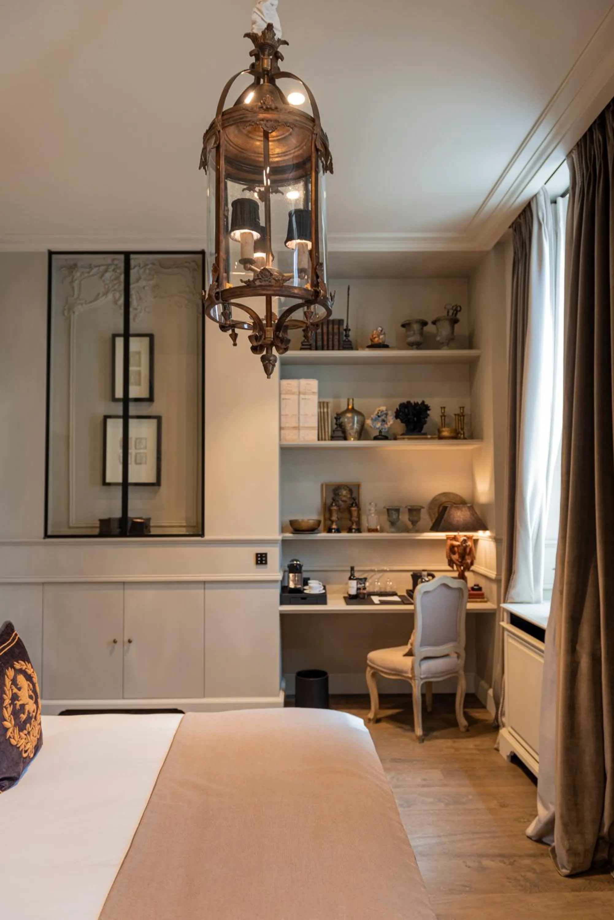 Facility for disabled guests, Bed in Cobergher Hotel