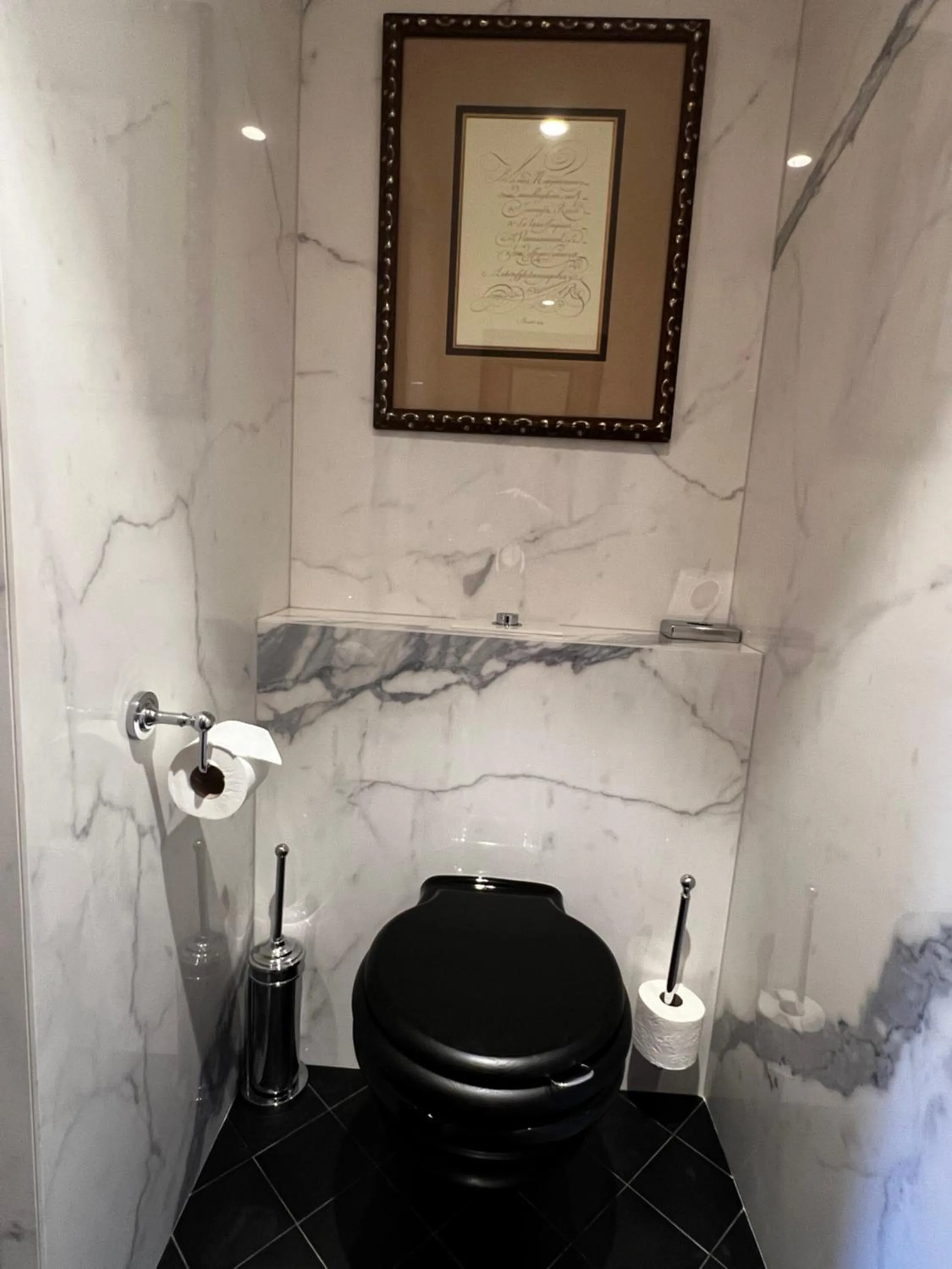 Toilet in Cobergher Hotel