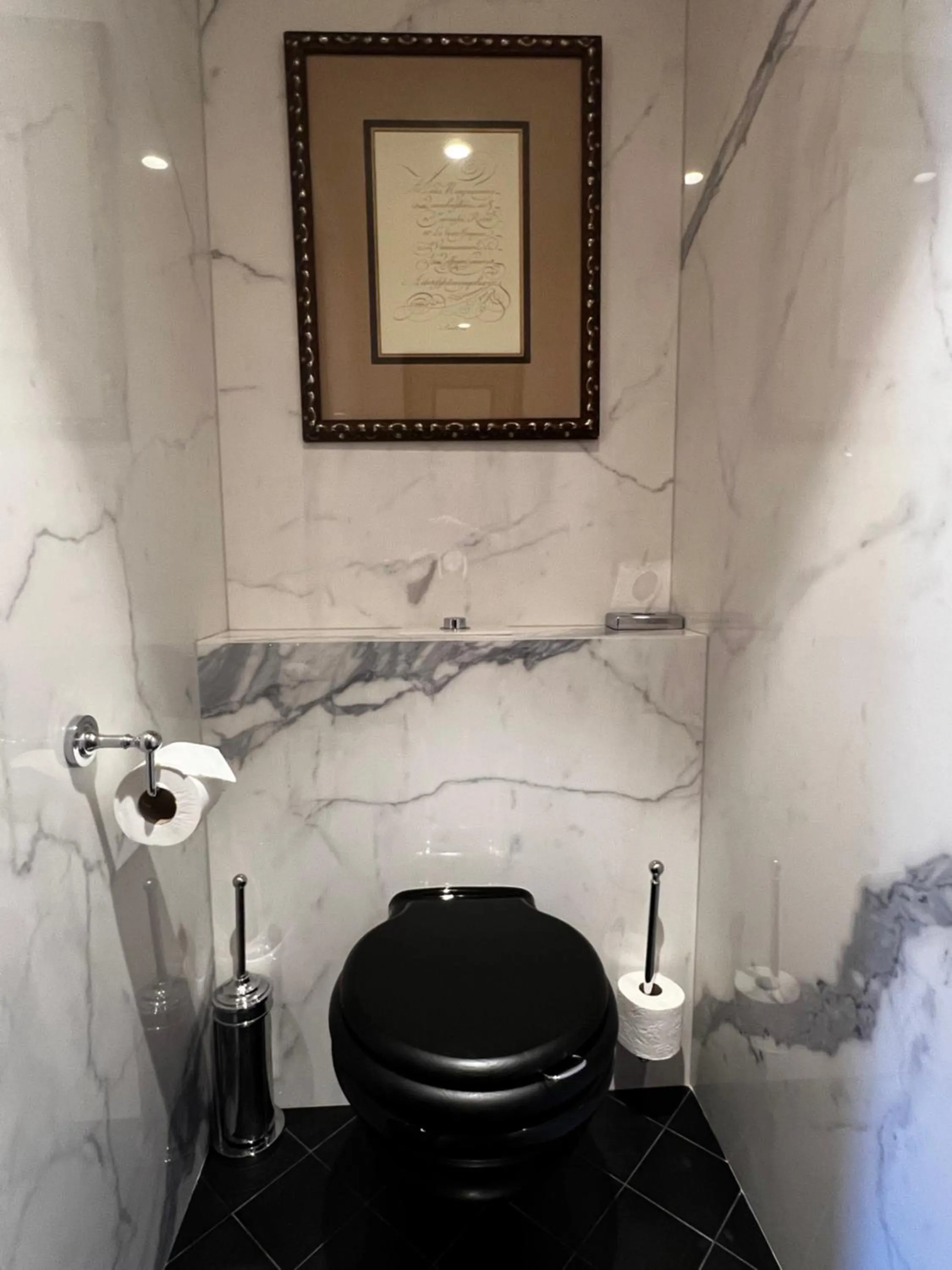 Toilet in Cobergher Hotel