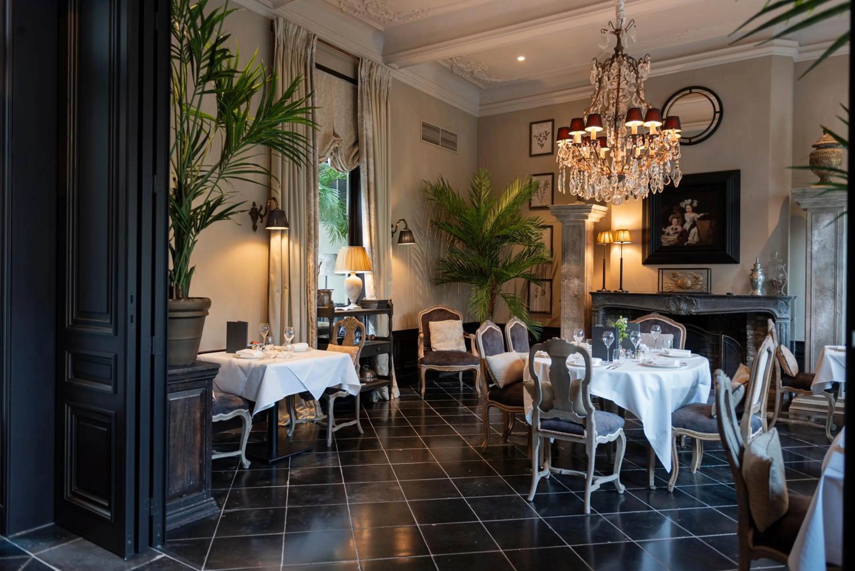 Restaurant/places to eat in Cobergher Hotel