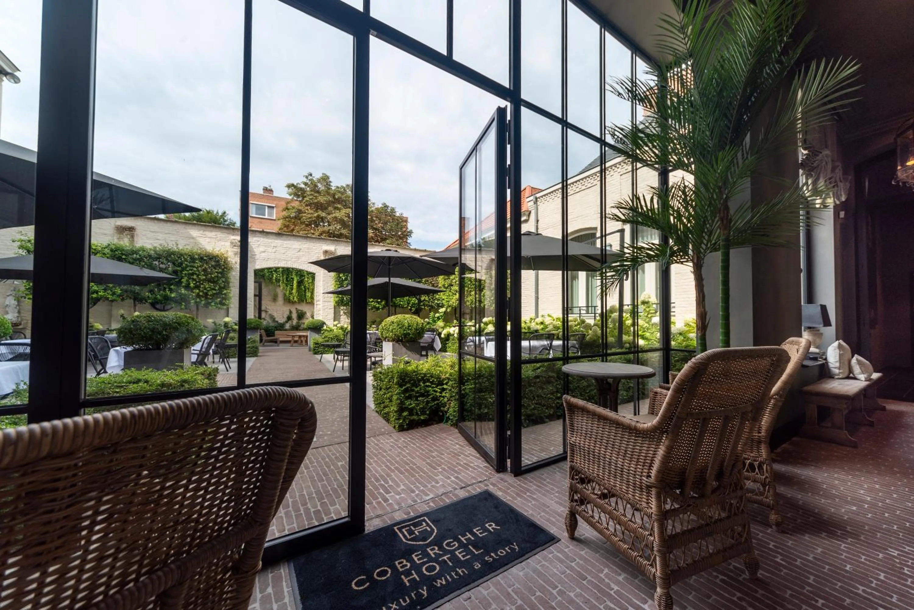 Restaurant/places to eat in Cobergher Hotel