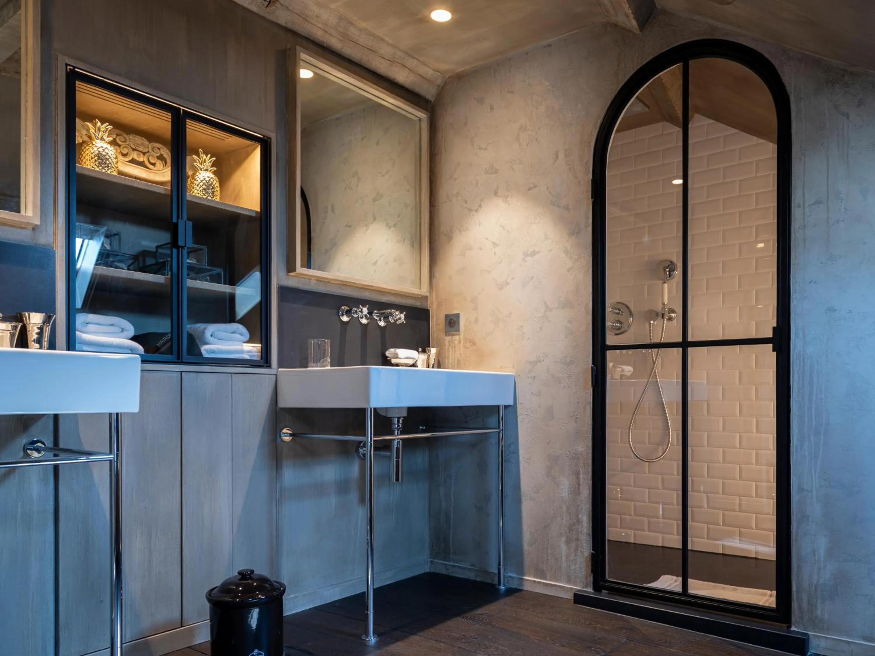 Shower in Cobergher Hotel