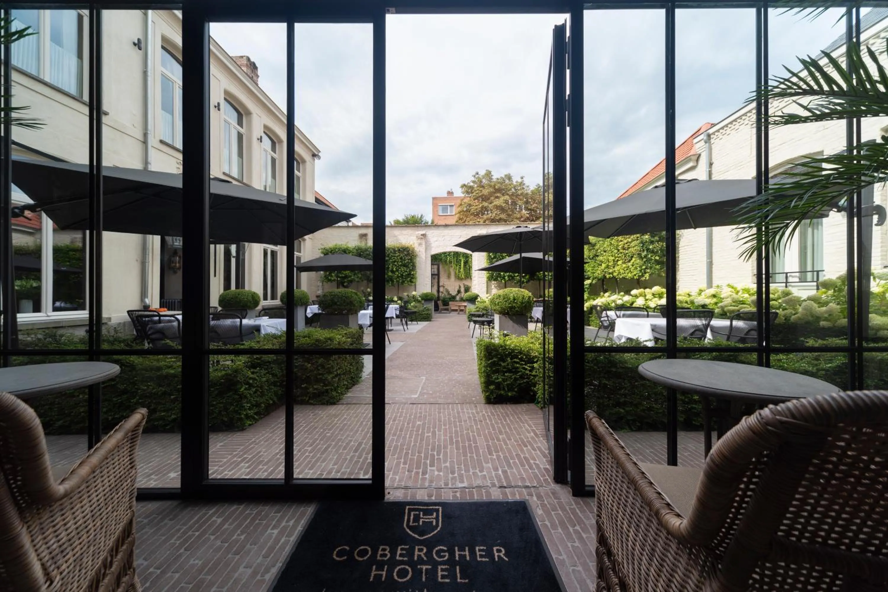 Restaurant/places to eat in Cobergher Hotel