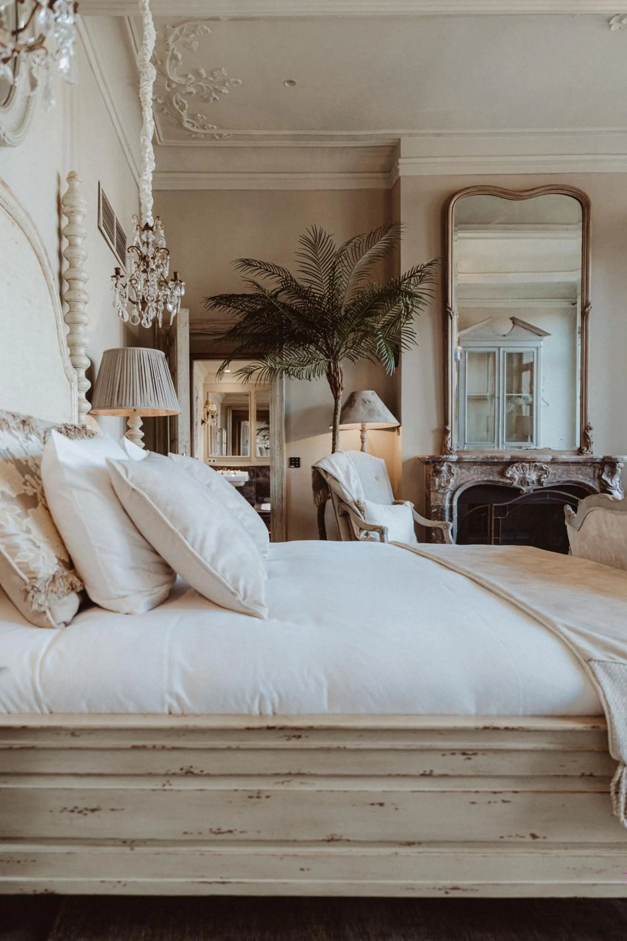 Bed in Cobergher Hotel