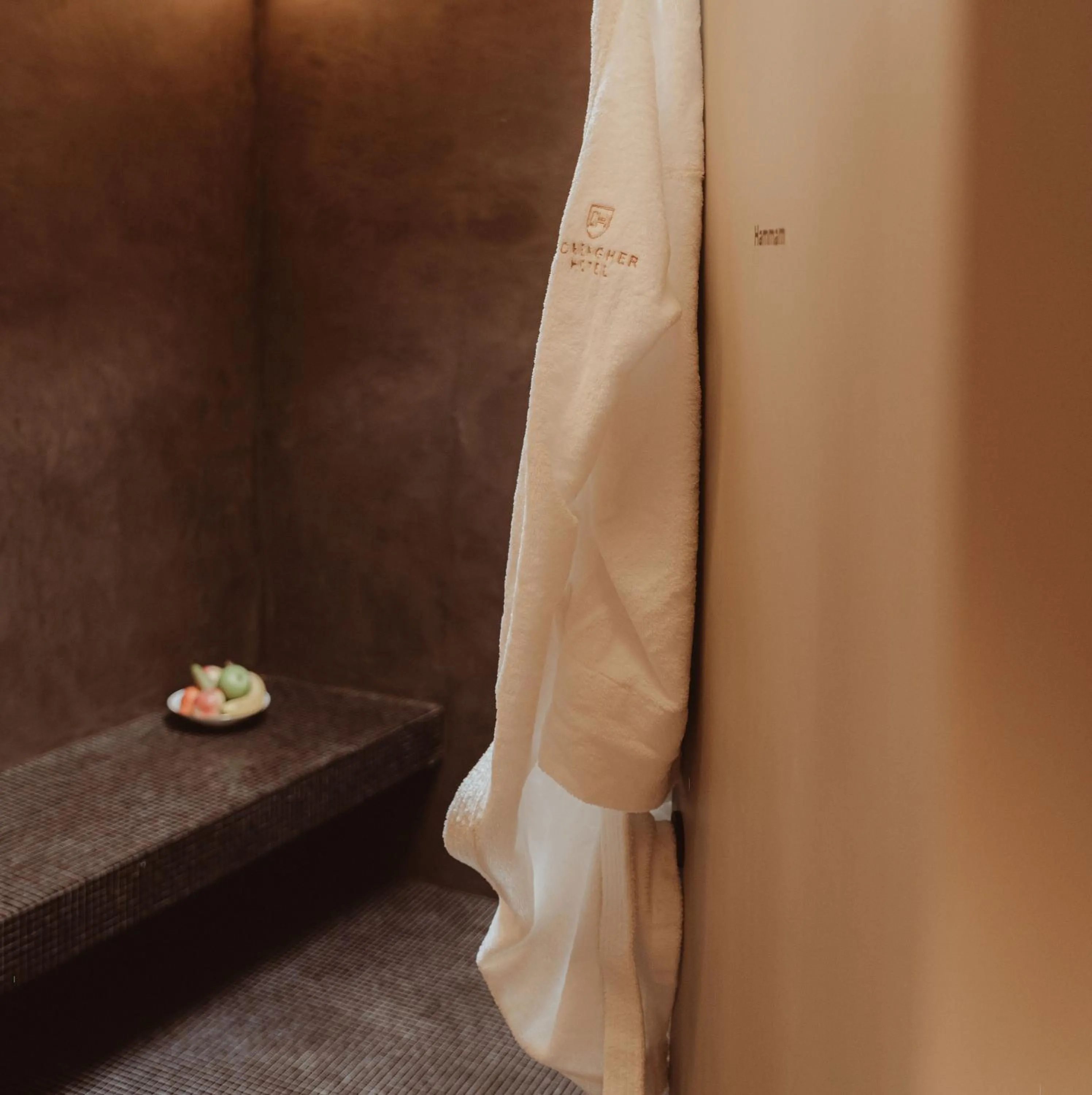 Spa and wellness centre/facilities, Bed in Cobergher Hotel