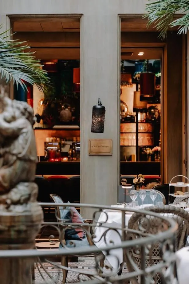 Restaurant/places to eat in Cobergher Hotel