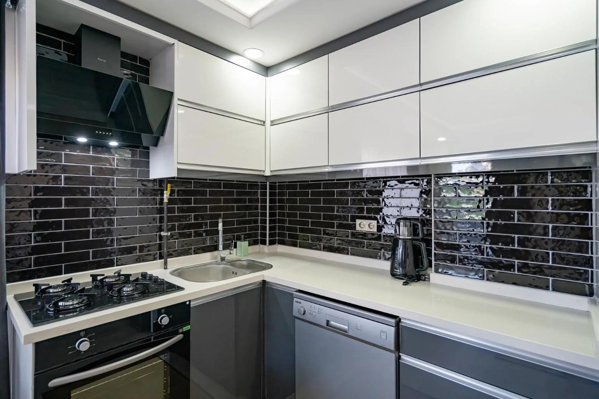 Kitchen or kitchenette in ELUXİO SUİTE HOTEL