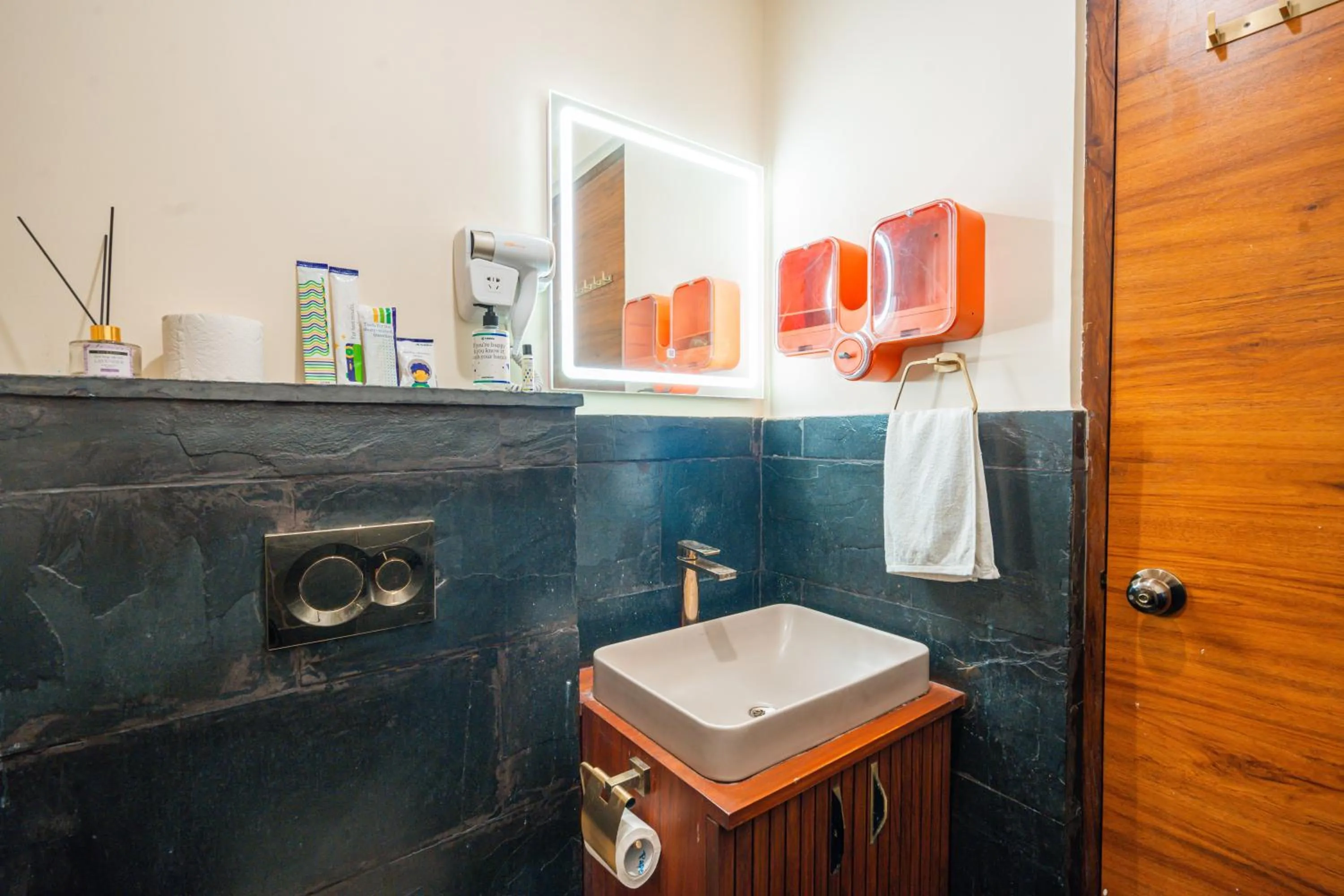 Bedroom in Treebo Premium The Memoir, Ramdaspeth