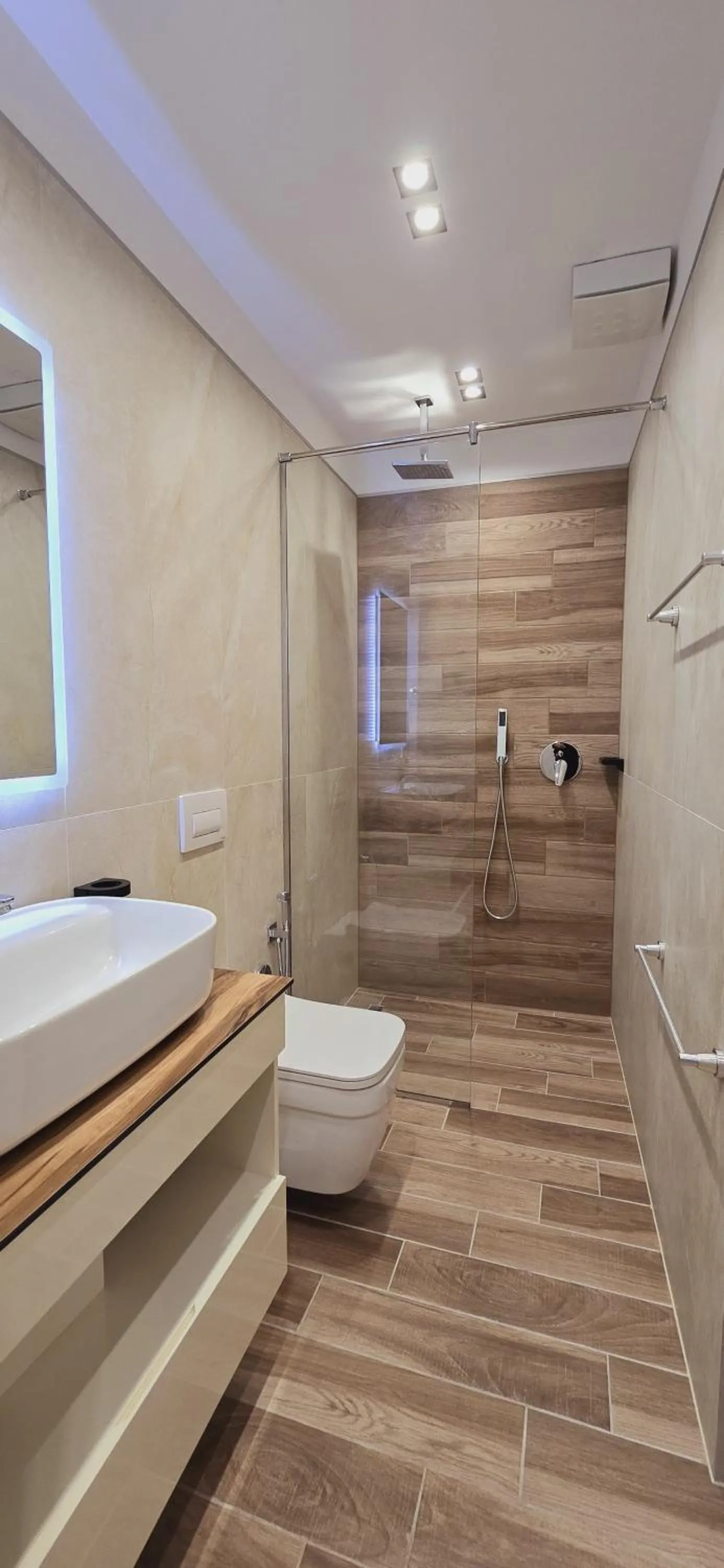 Shower in Arkle Apartments 2