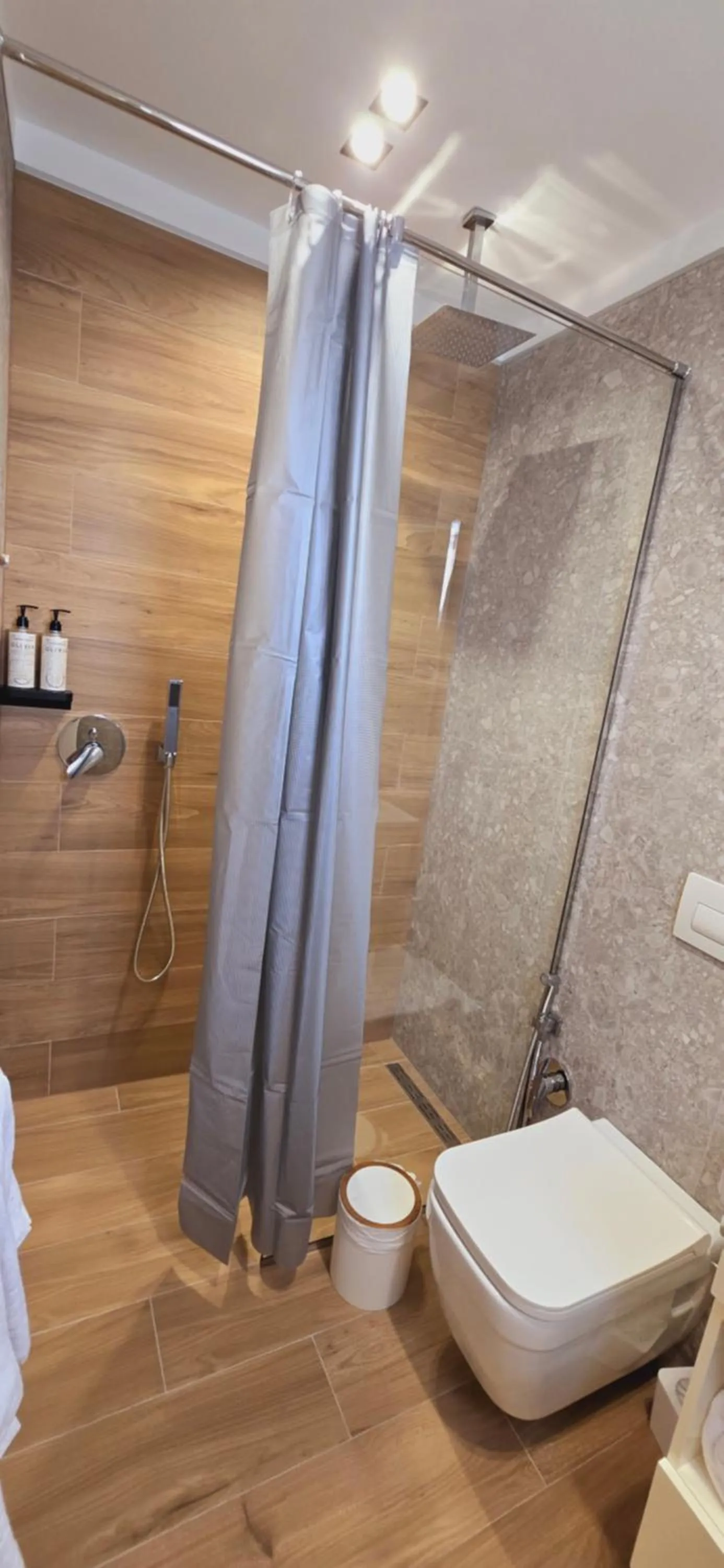 Bathroom in Arkle Apartments 2