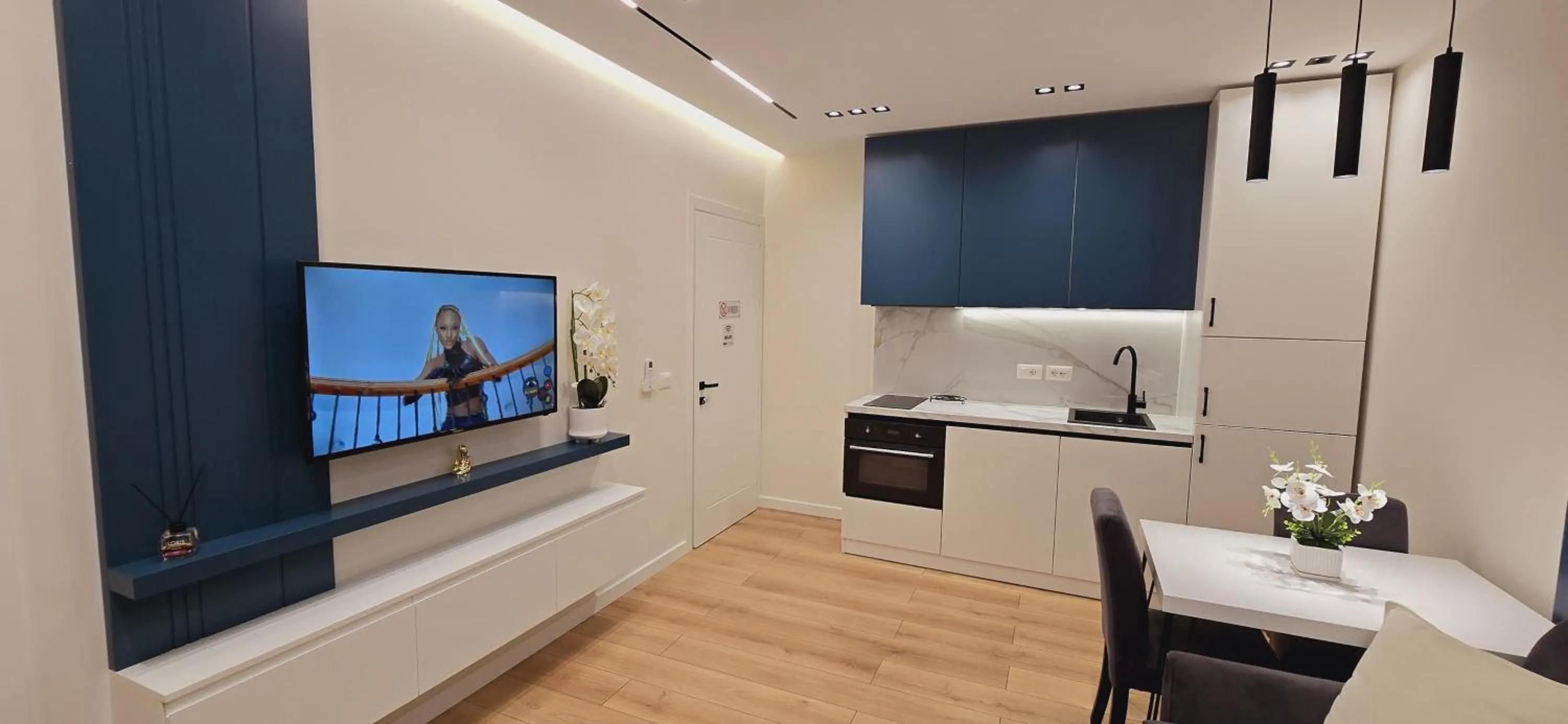 TV and multimedia in Arkle Apartments 2