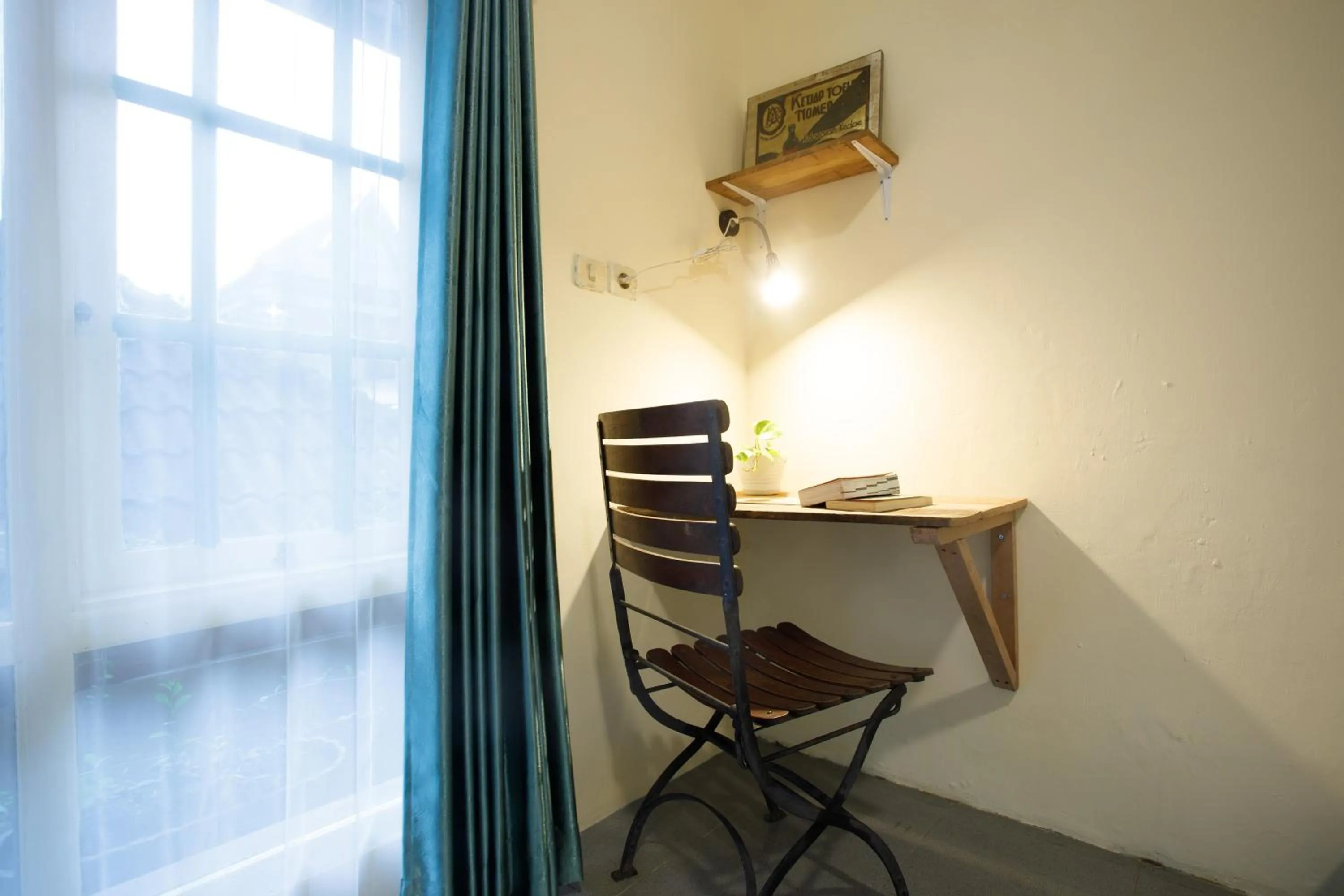 hair dresser in Rumah Kalpataru