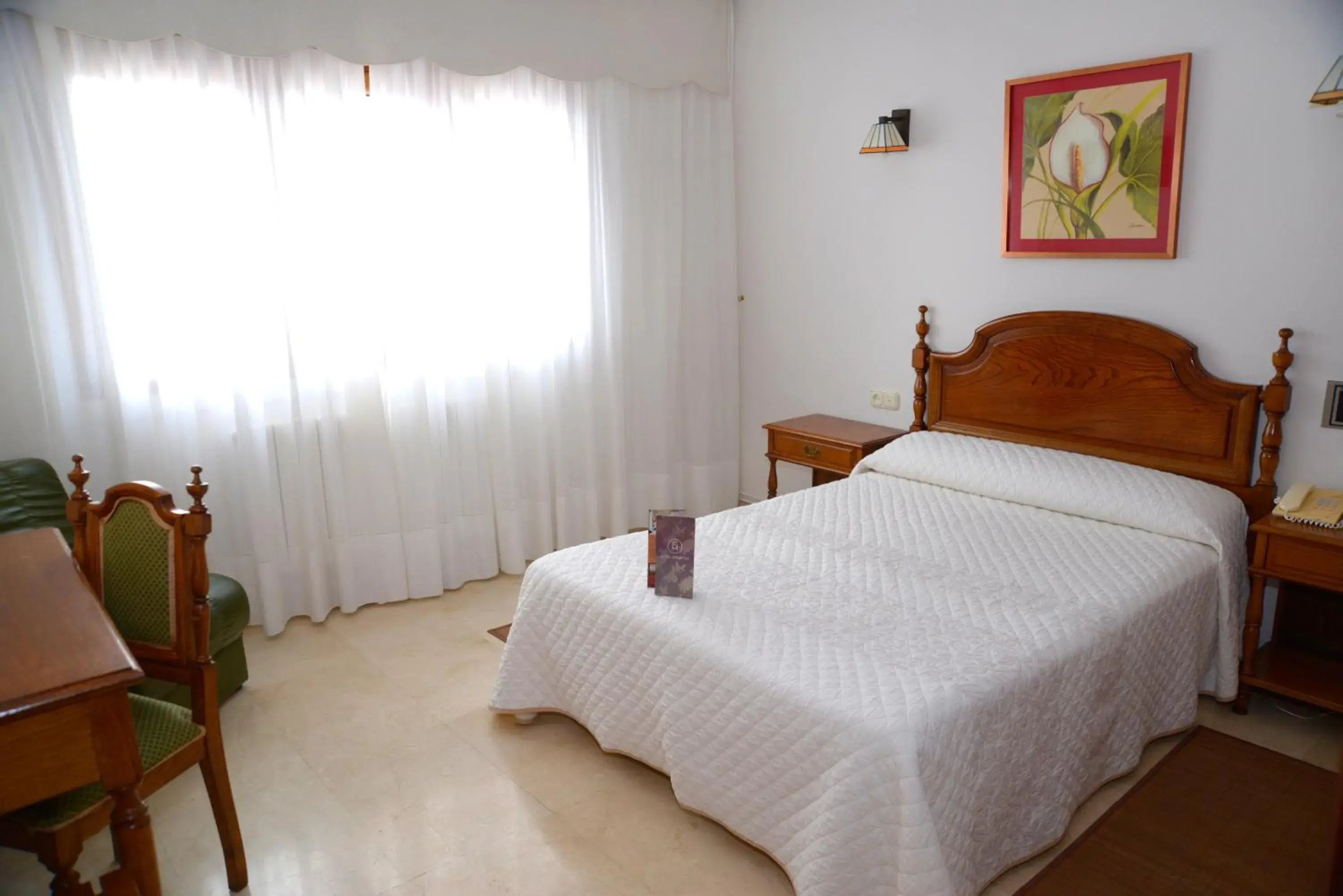 Twin Room - single occupancy in Hotel Serantes Twin Room - single occupancy in Hotel Serantes