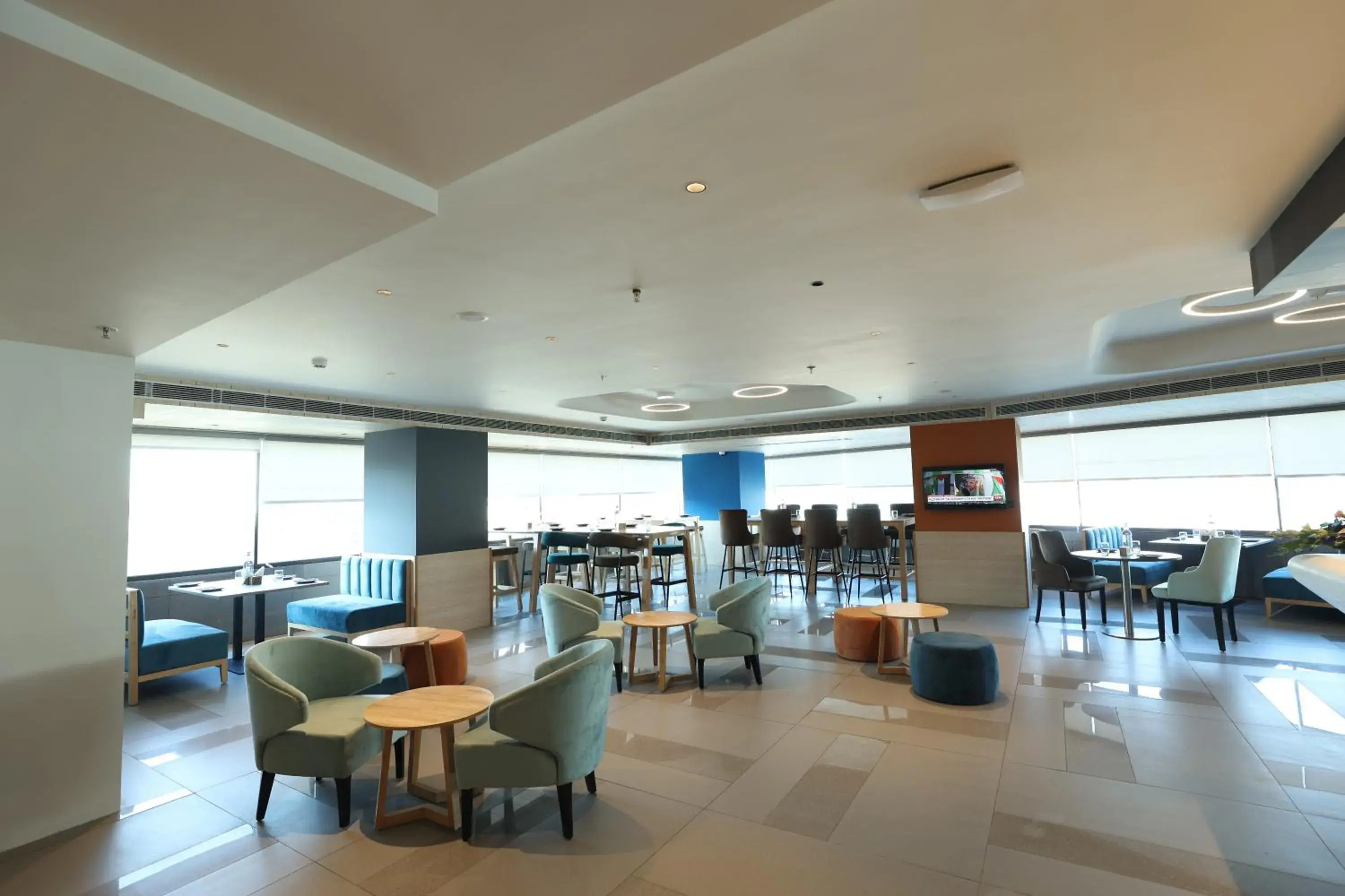 Breakfast in Holiday Inn Express & Suites Jaipur Gopalpura by IHG Breakfast in Holiday Inn Express & Suites Jaipur Gopalpura by IHG