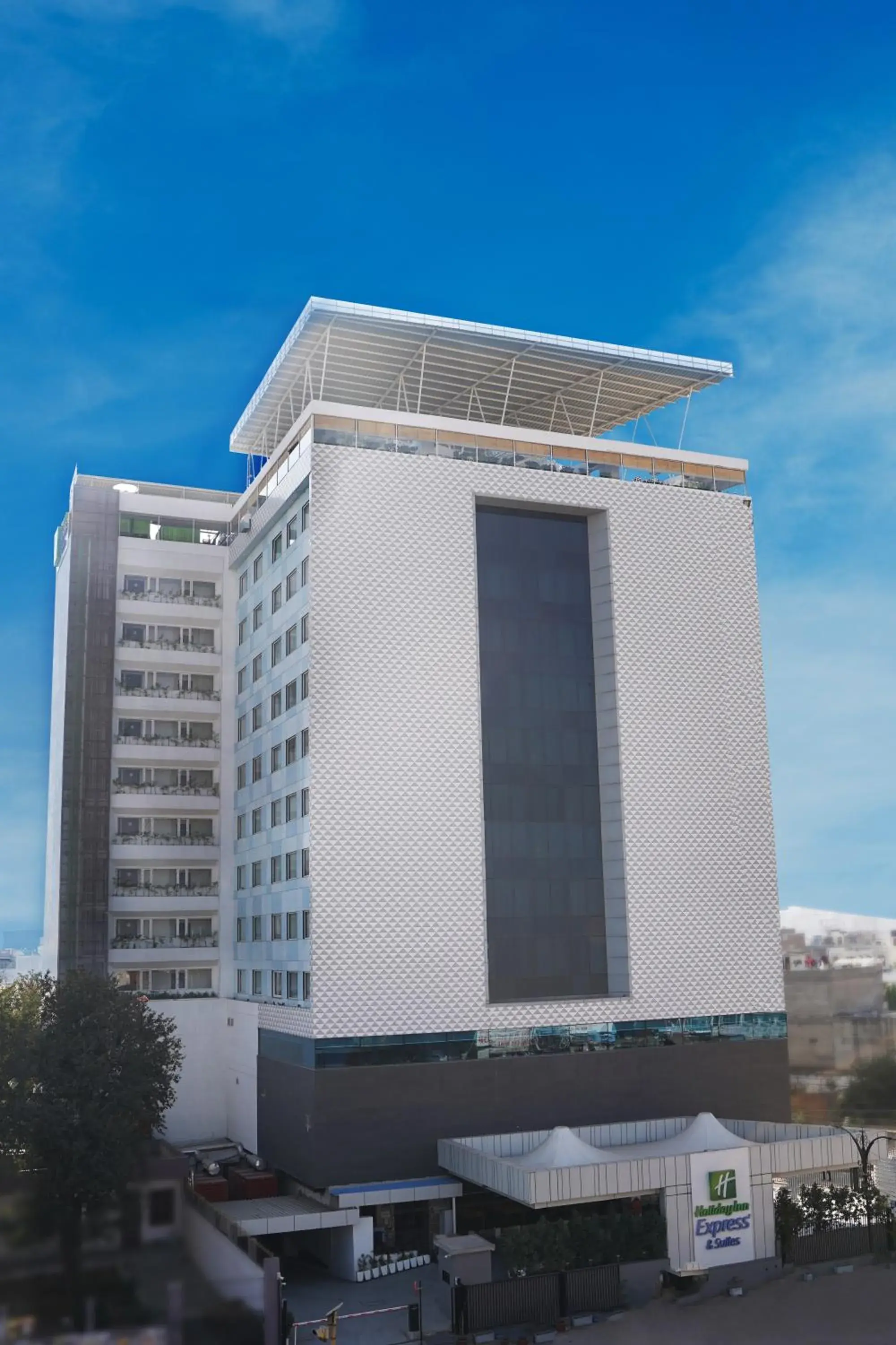 Property building in Holiday Inn Express & Suites Jaipur Gopalpura by IHG Property building in Holiday Inn Express & Suites Jaipur Gopalpura by IHG