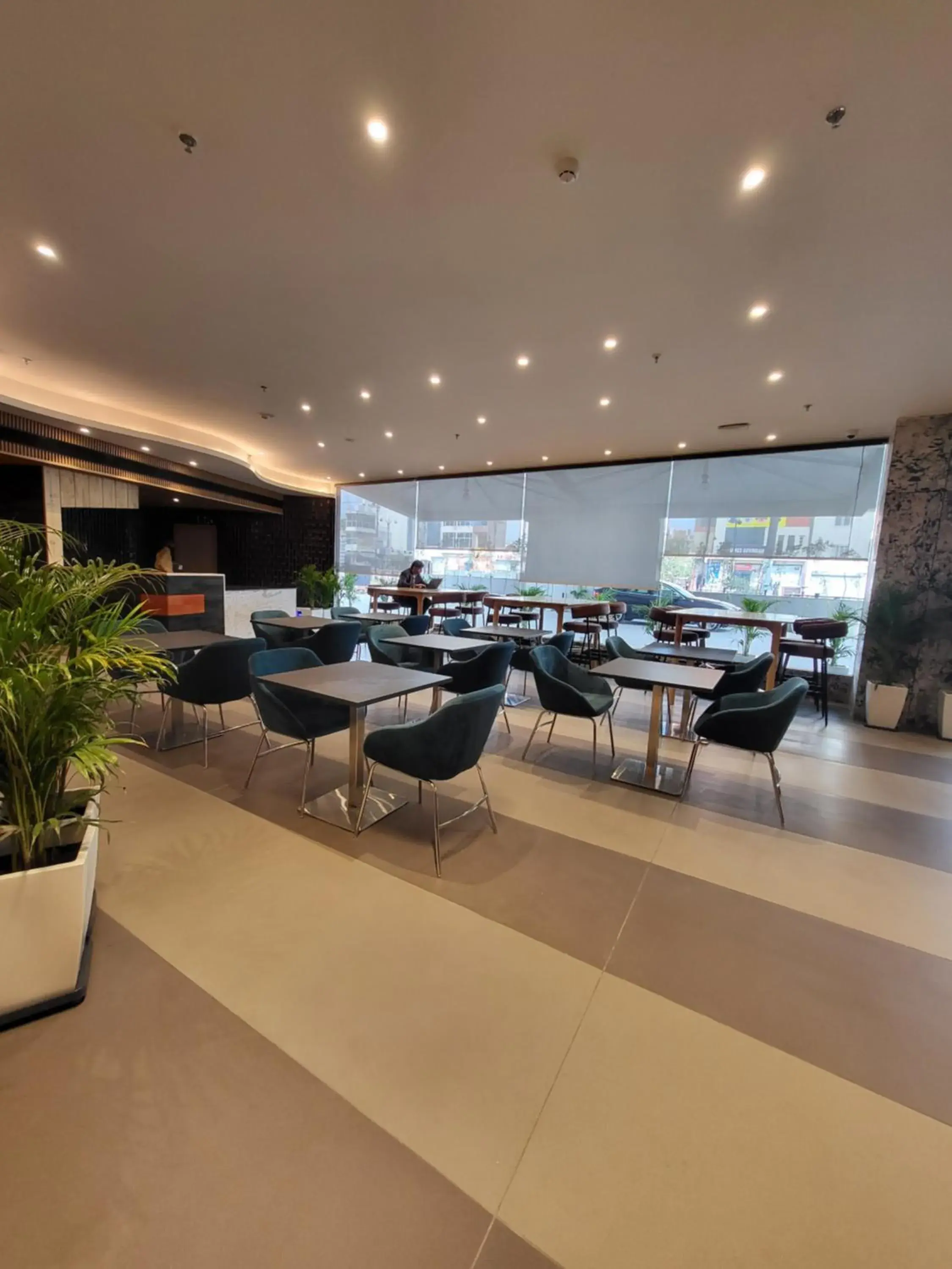 Restaurant/places to eat in Holiday Inn Express & Suites Jaipur Gopalpura by IHG Restaurant/places to eat in Holiday Inn Express & Suites Jaipur Gopalpura by IHG