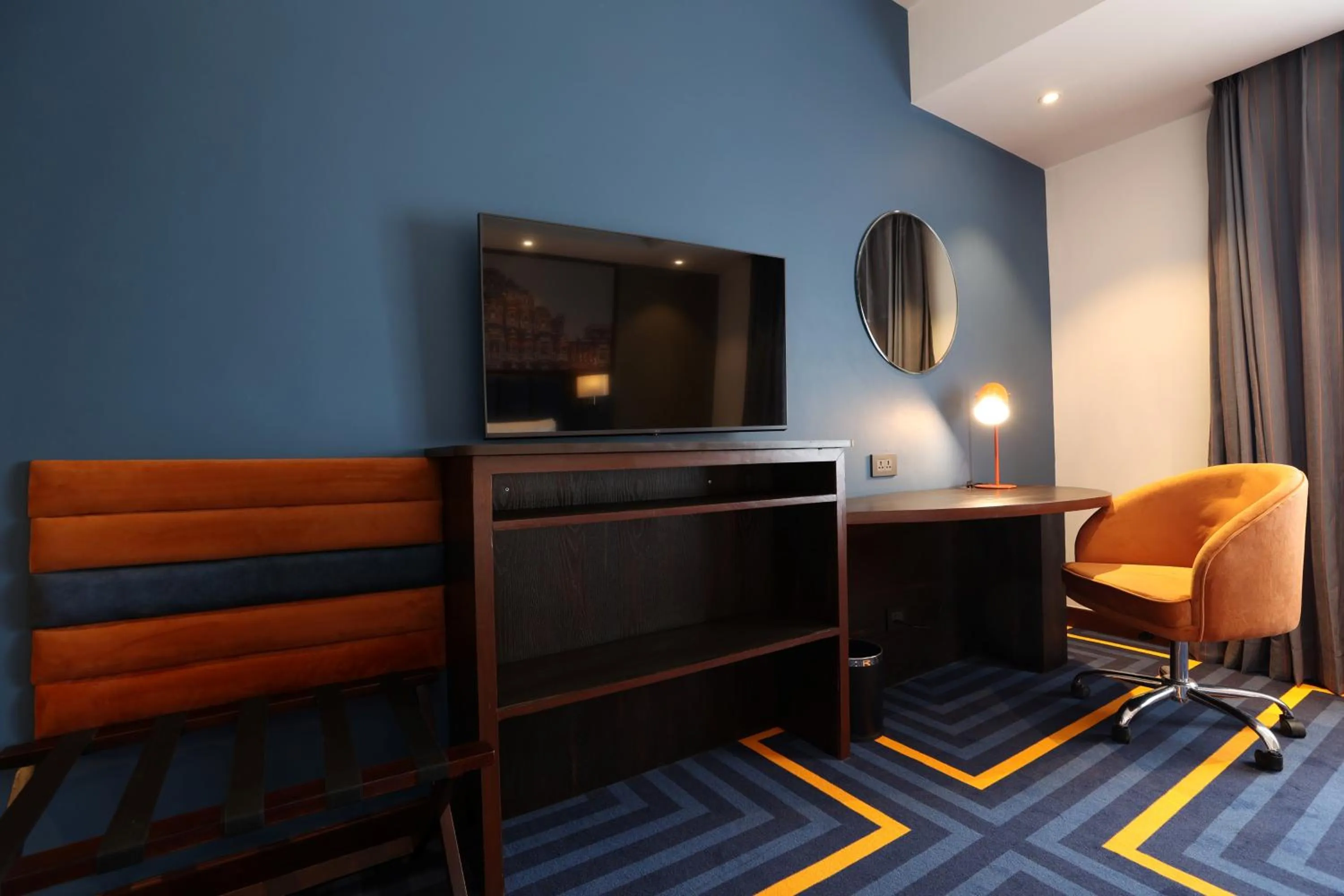 TV and multimedia in Holiday Inn Express & Suites Jaipur Gopalpura by IHG