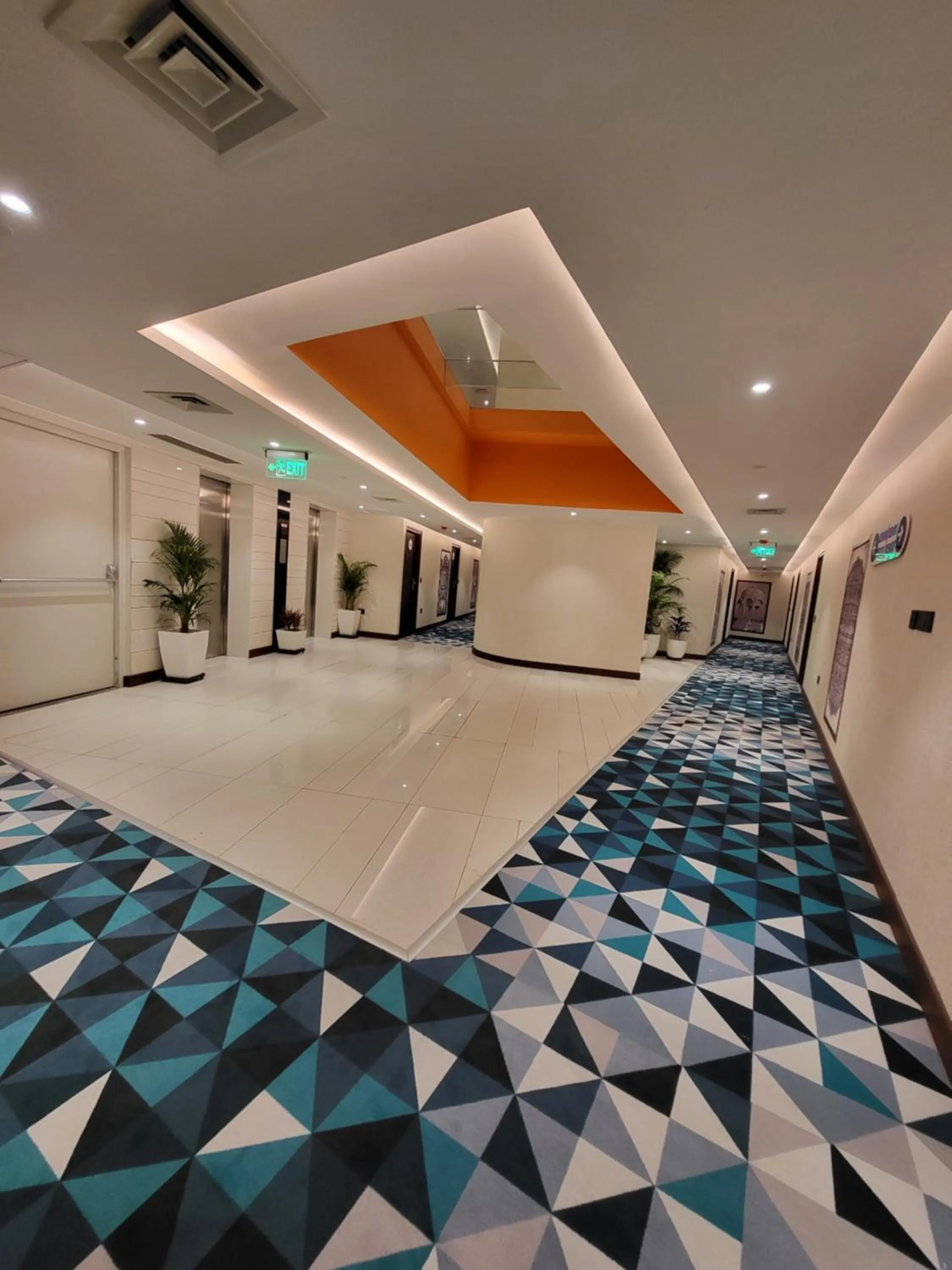 Lobby or reception in Holiday Inn Express & Suites Jaipur Gopalpura by IHG