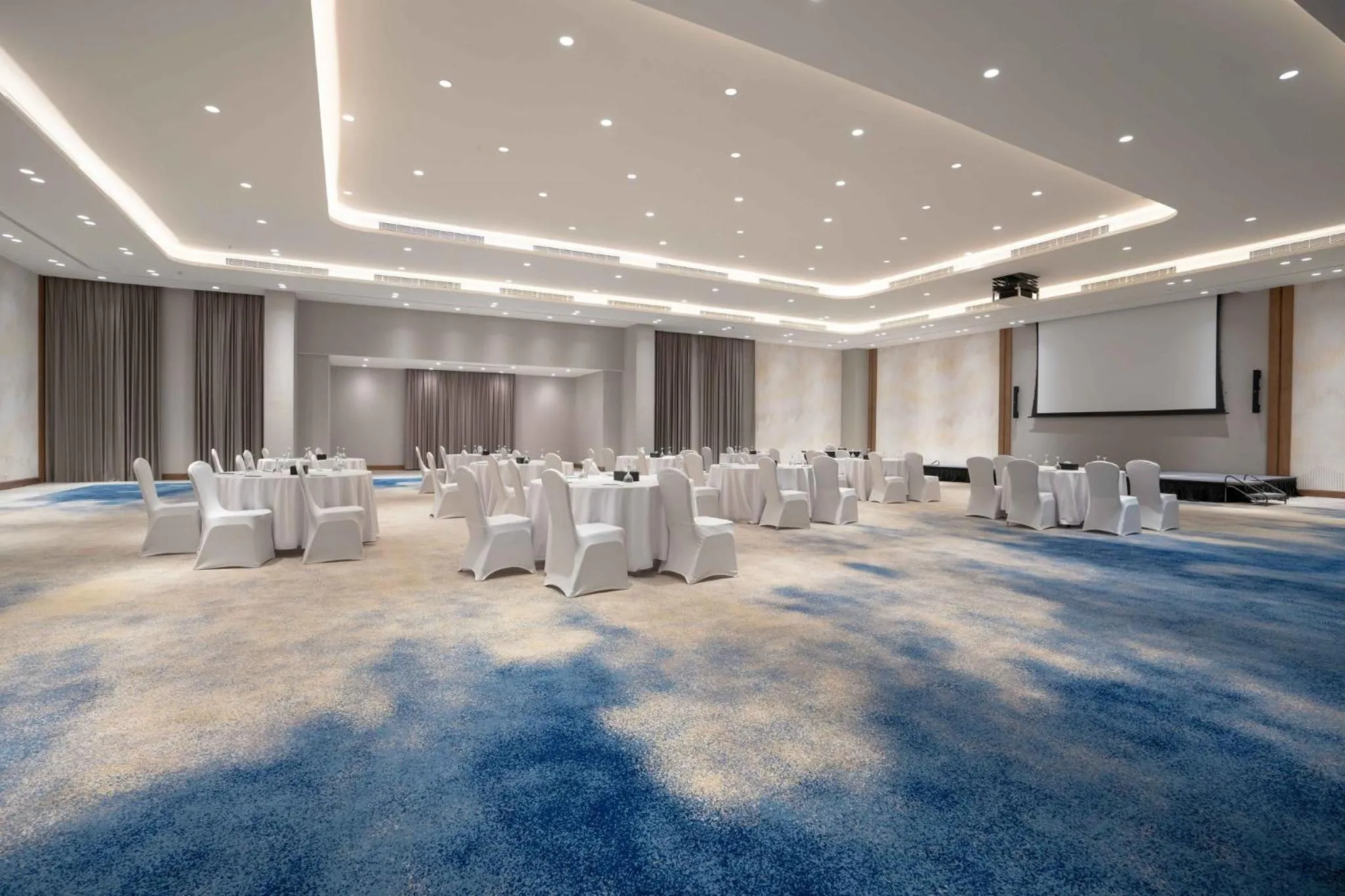 Meeting/conference room in Holiday Inn Riyadh The Business District by IHG