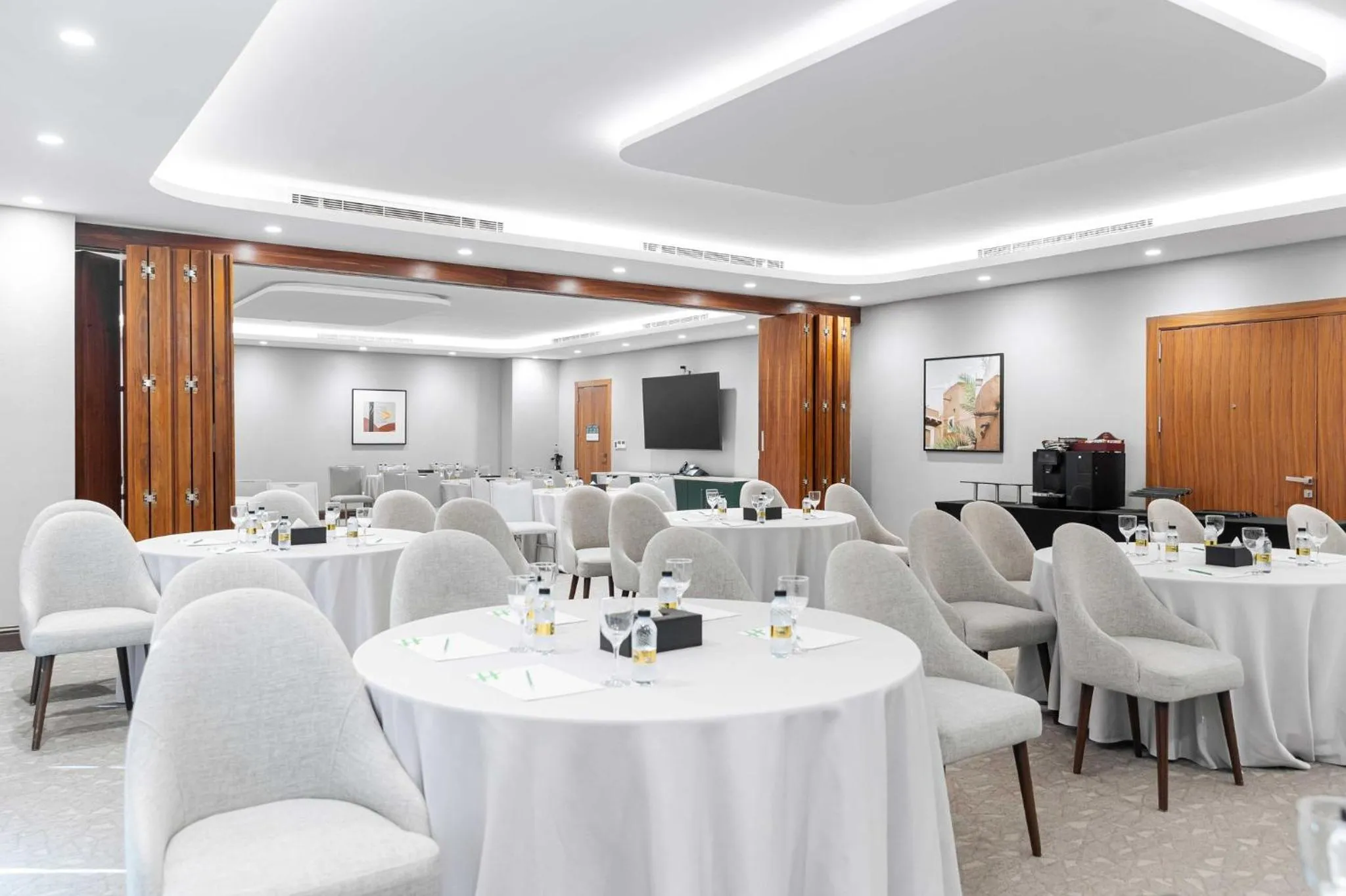 Meeting/conference room in Holiday Inn Riyadh The Business District by IHG